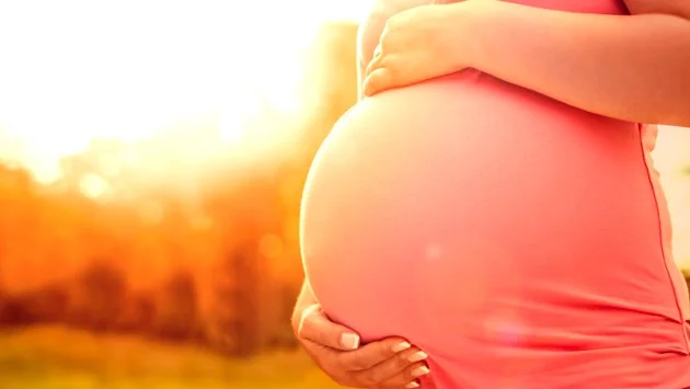 8 Unusual First Signs Of Pregnancy