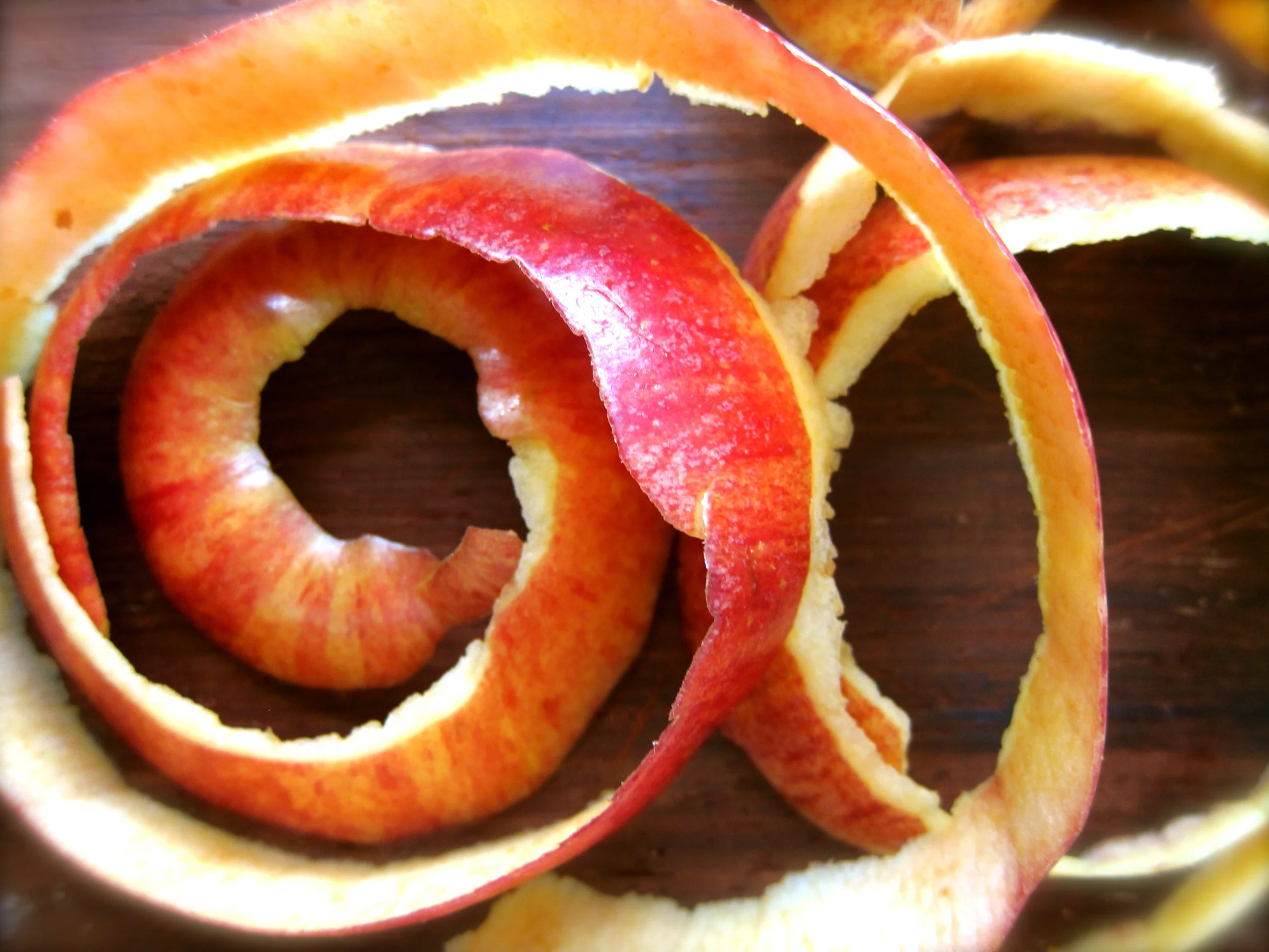 6 Little Known Uses For Apple Peels