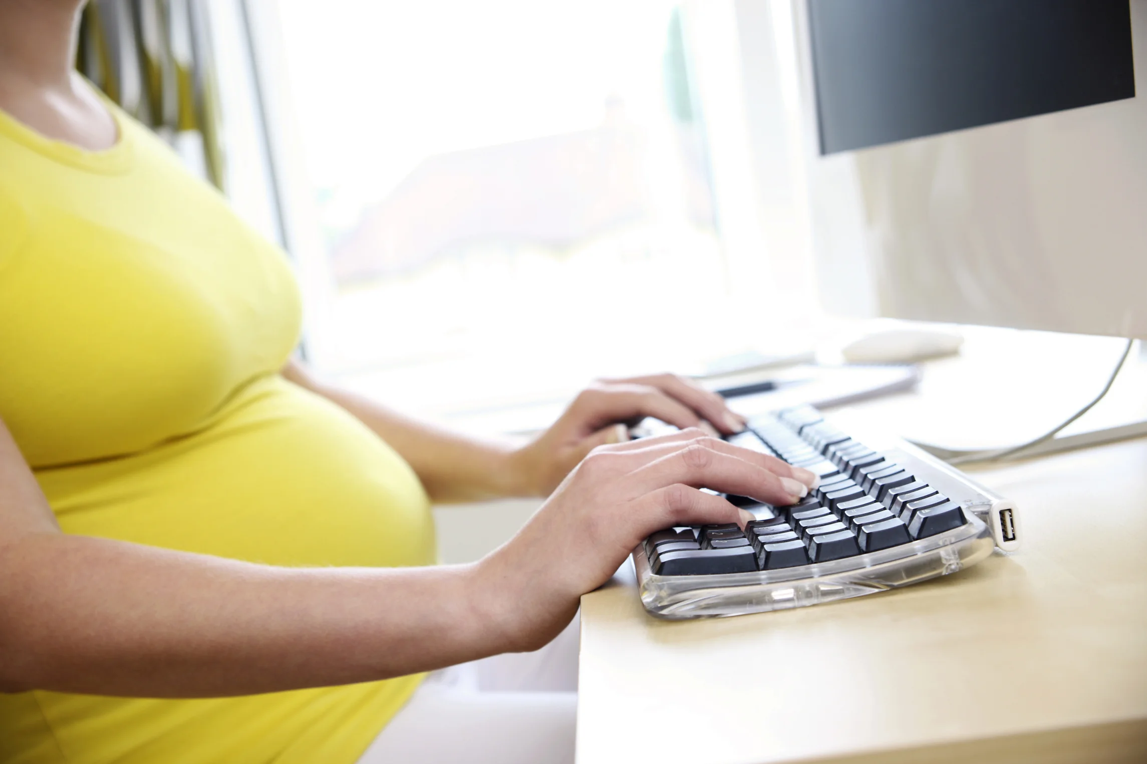 How Far Into Pregnancy Should You Keep Working?