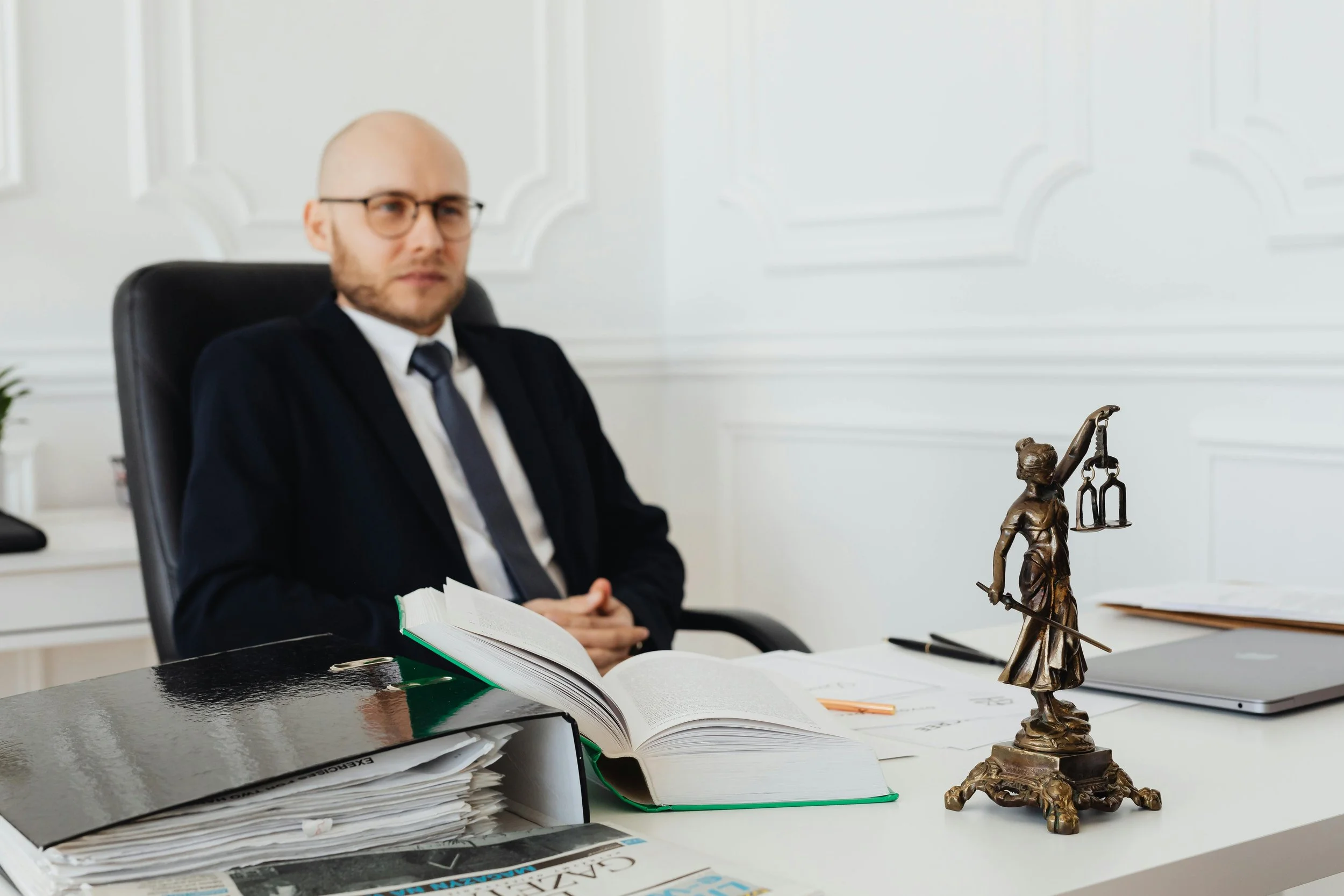 What Makes A Lawyer Feel Reliable And Supportive?