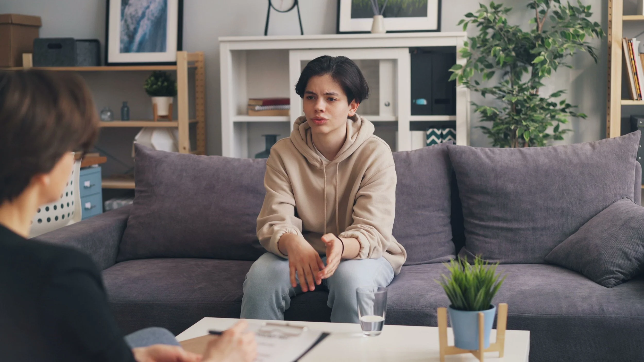When Does Your Child Need To See A Therapist? A Guide For Cautious Parents