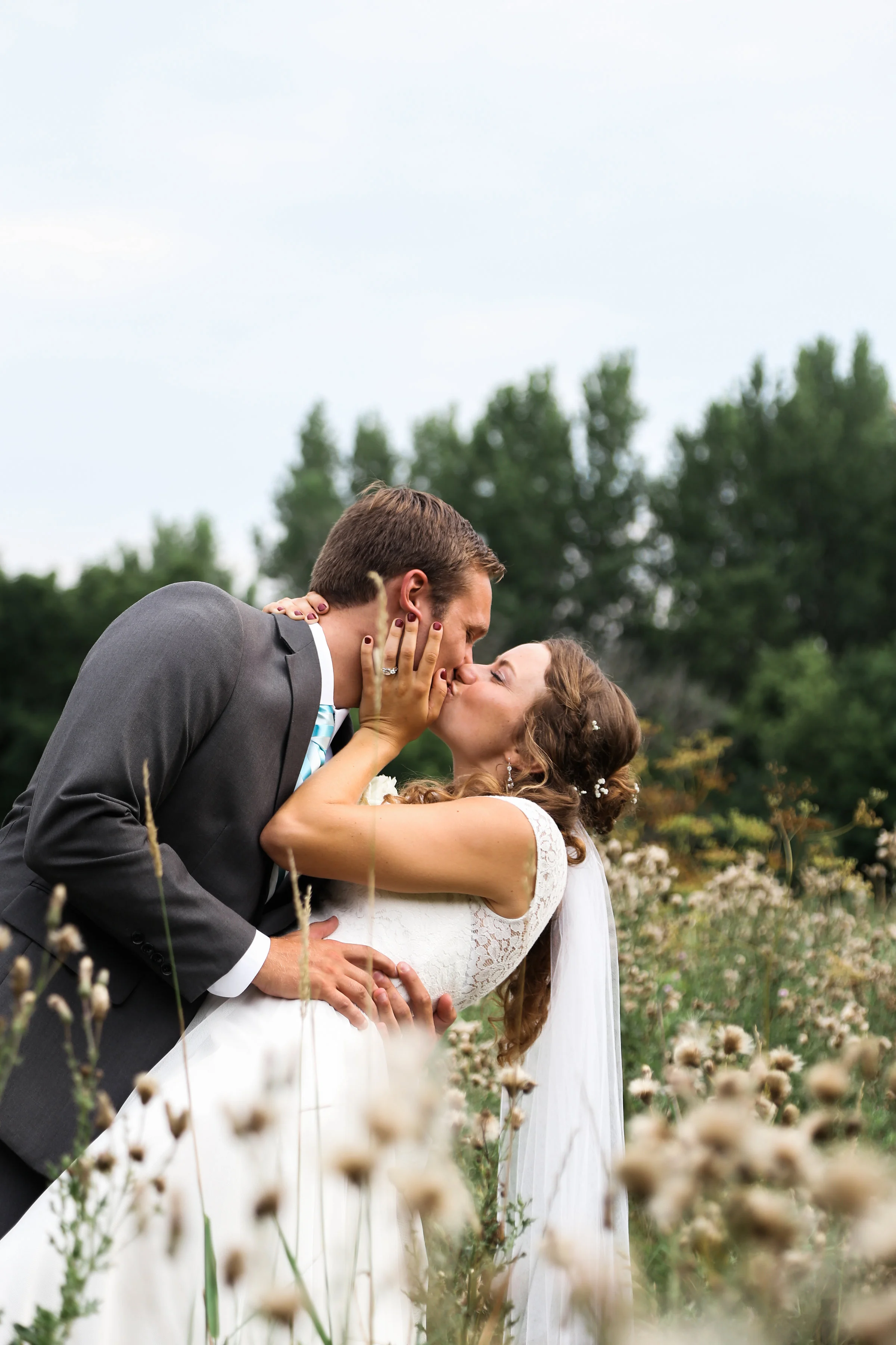 bride and groom photos country.jpg