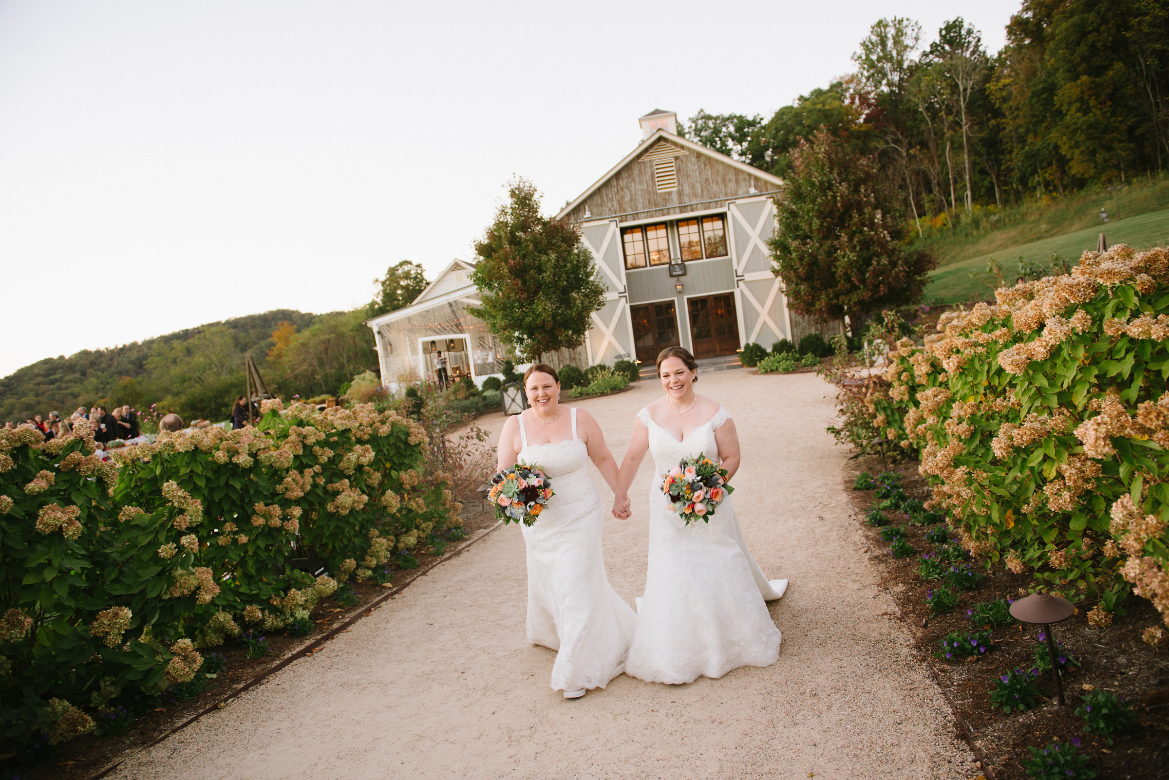 Samantha and Jackie, Pippin Hill, Southern Blooms, Jen Fariello Photography
