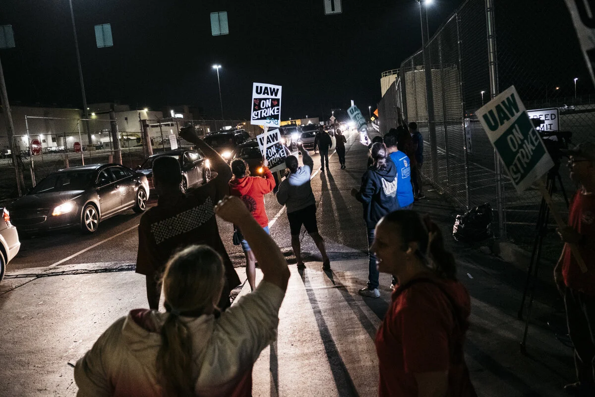  The General Motors strike begins as United Auto Workers members and supporters cheer while the final shift leaves the Flint Assembly Plant just past midnight on Monday, Sep. 16, 2019 in Flint, Mich. After the current bargaining contract expired on S