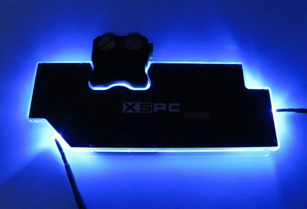 gtx680-led21.jpg
