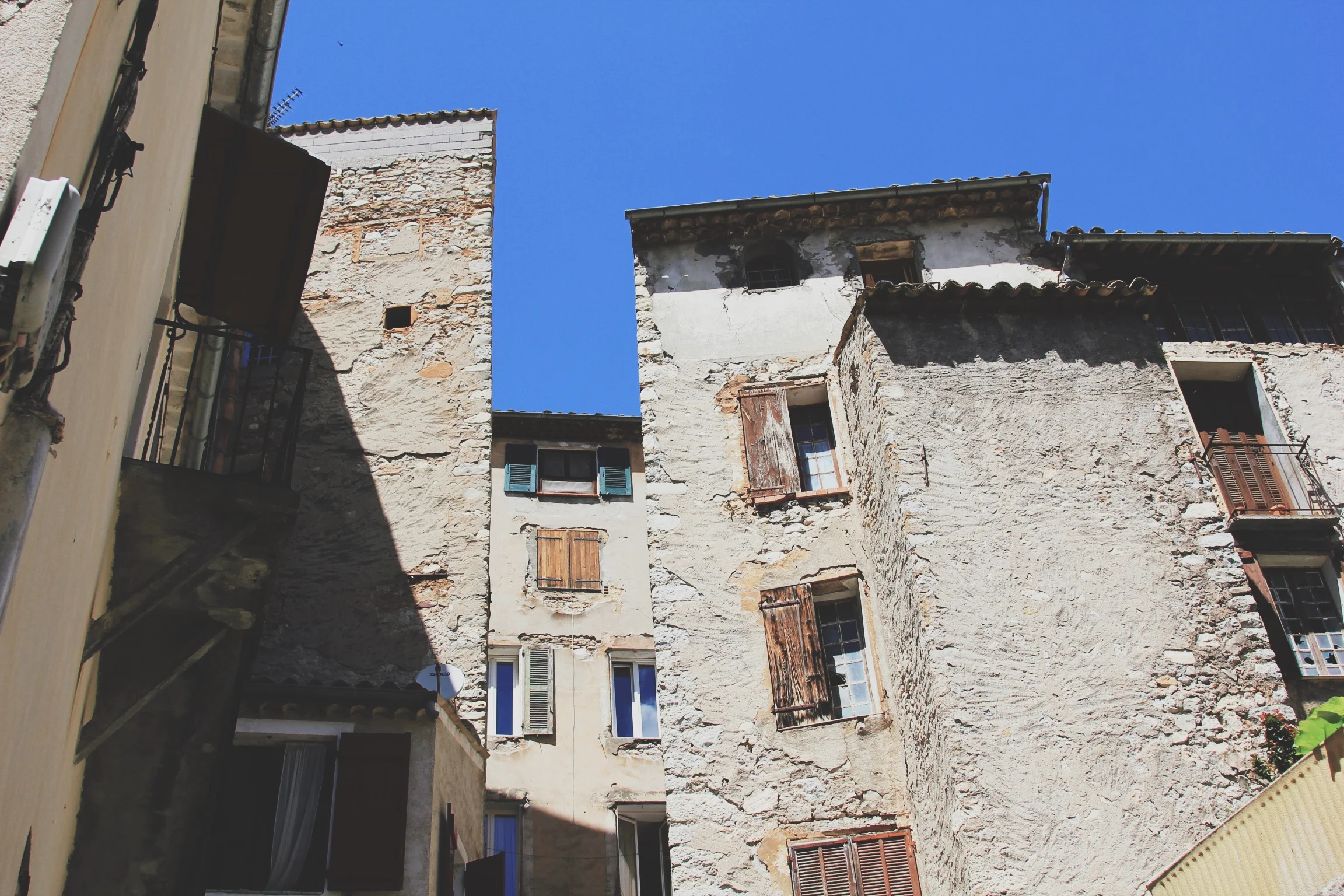 entrevaux-onmyway.jpg