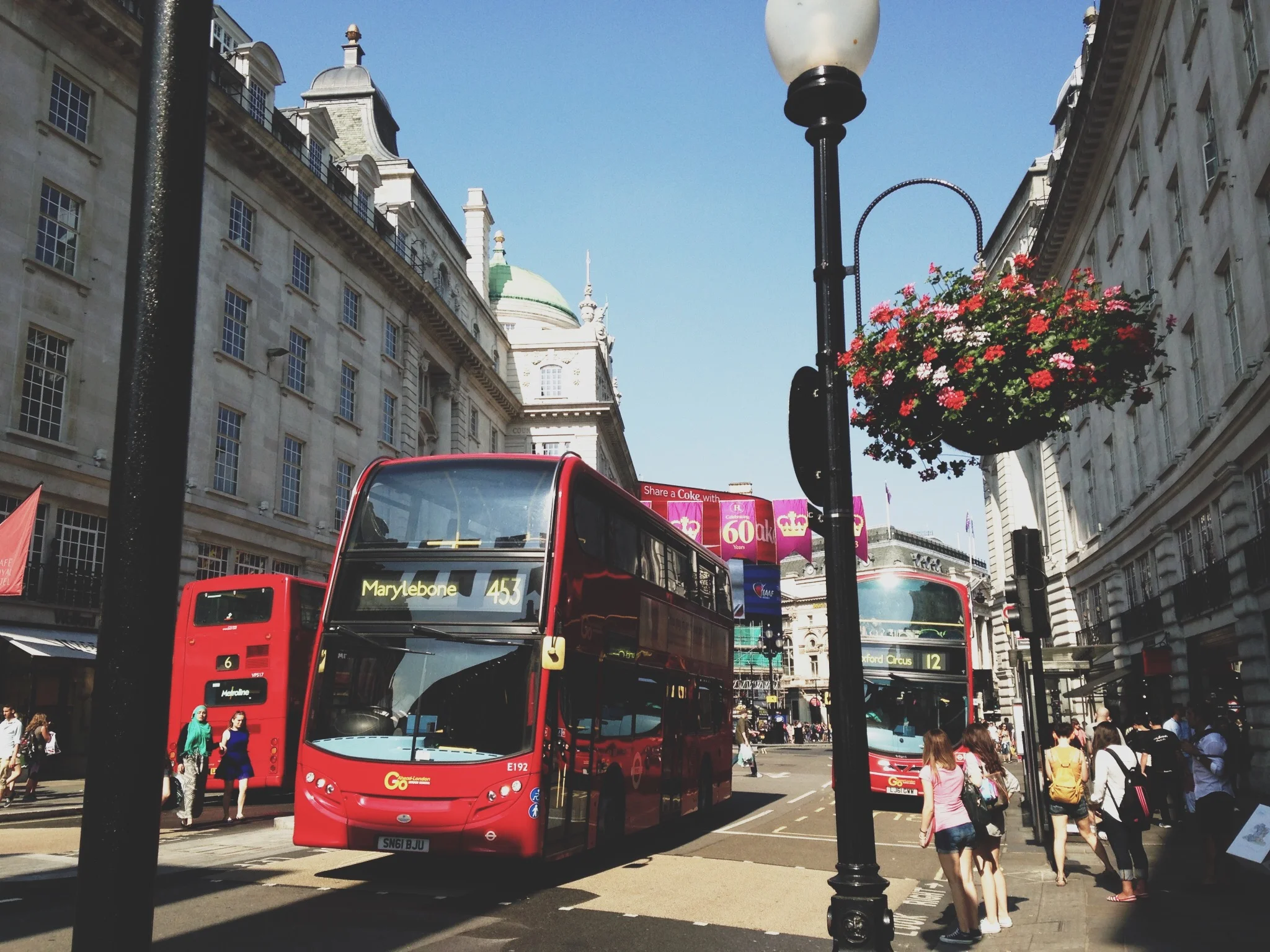 oxford-street-bus-rouges-londres.jpg