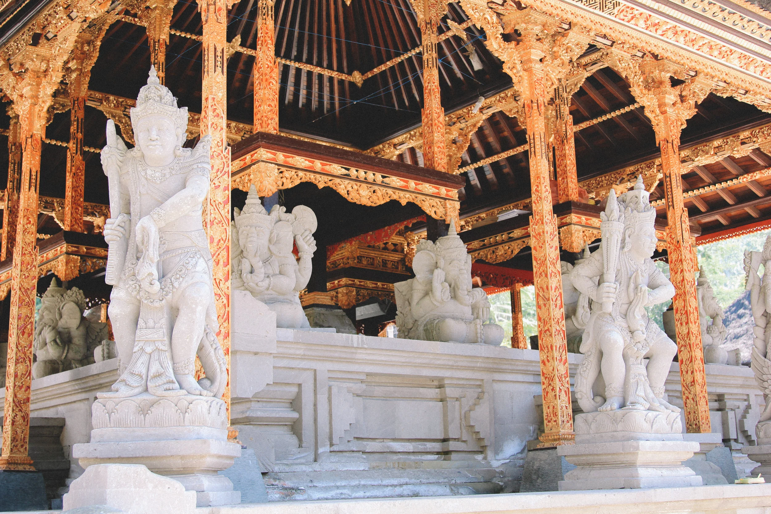 tirta-empul-temple-blog-onmyway-bali.jpg