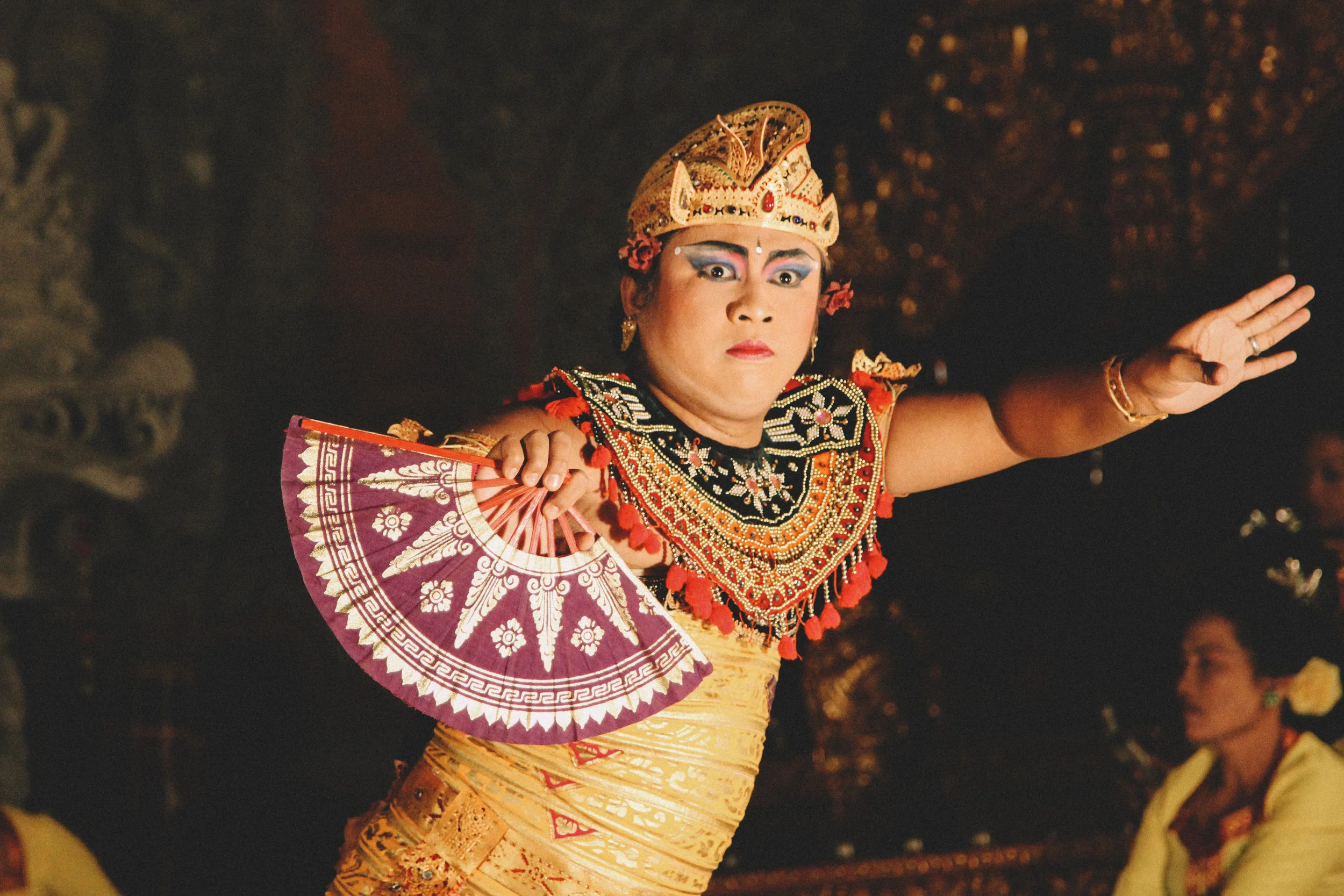 Legong-dance-luh luwih bali onmyway.jpg