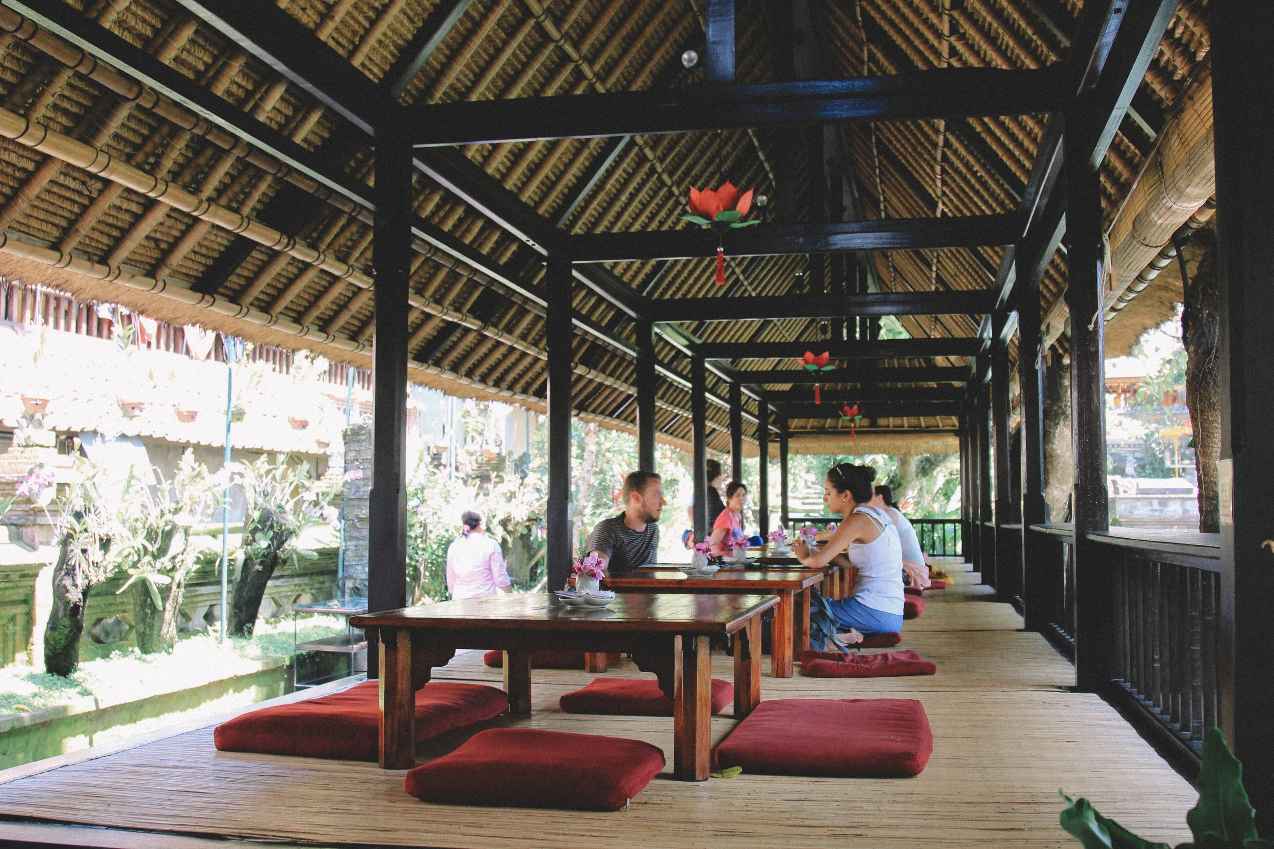 Lotus-café-bali.jpg