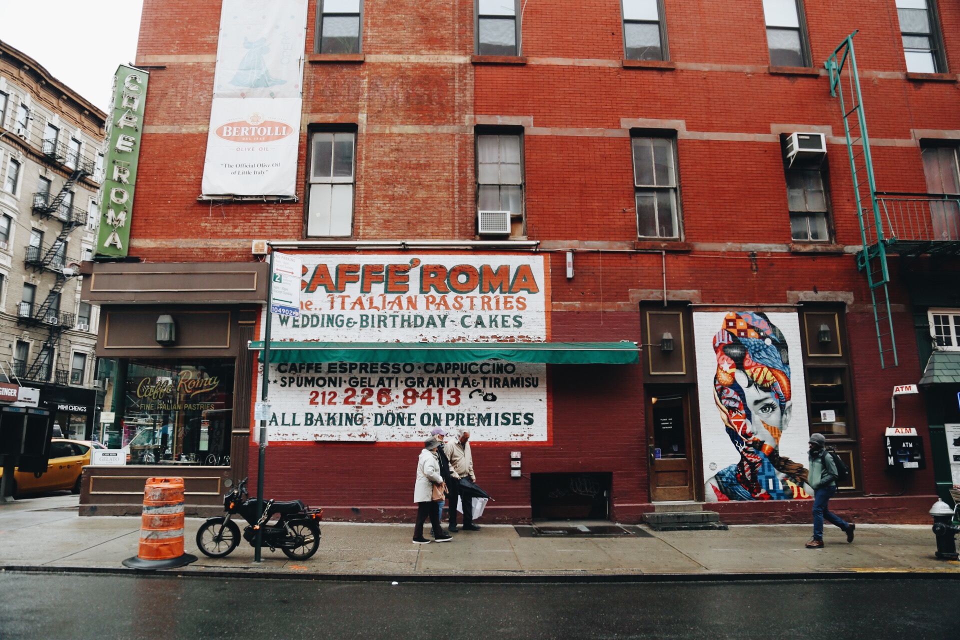 little-italy-newyork-lower-east-side-audrey-murals.JPG