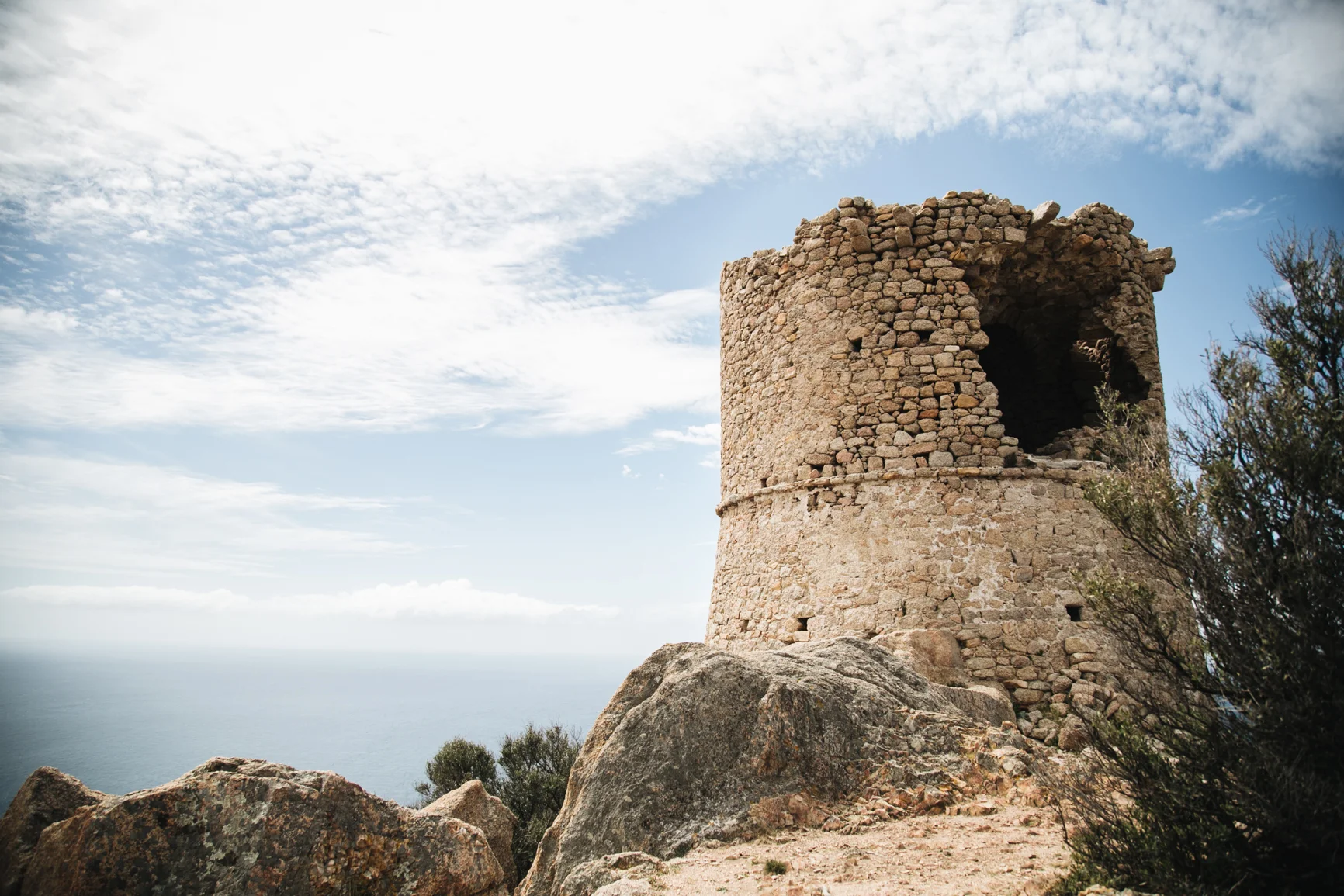Roccapina-tour-genoise-Propriano-corse-que-voir-onmyway-blog.jpg
