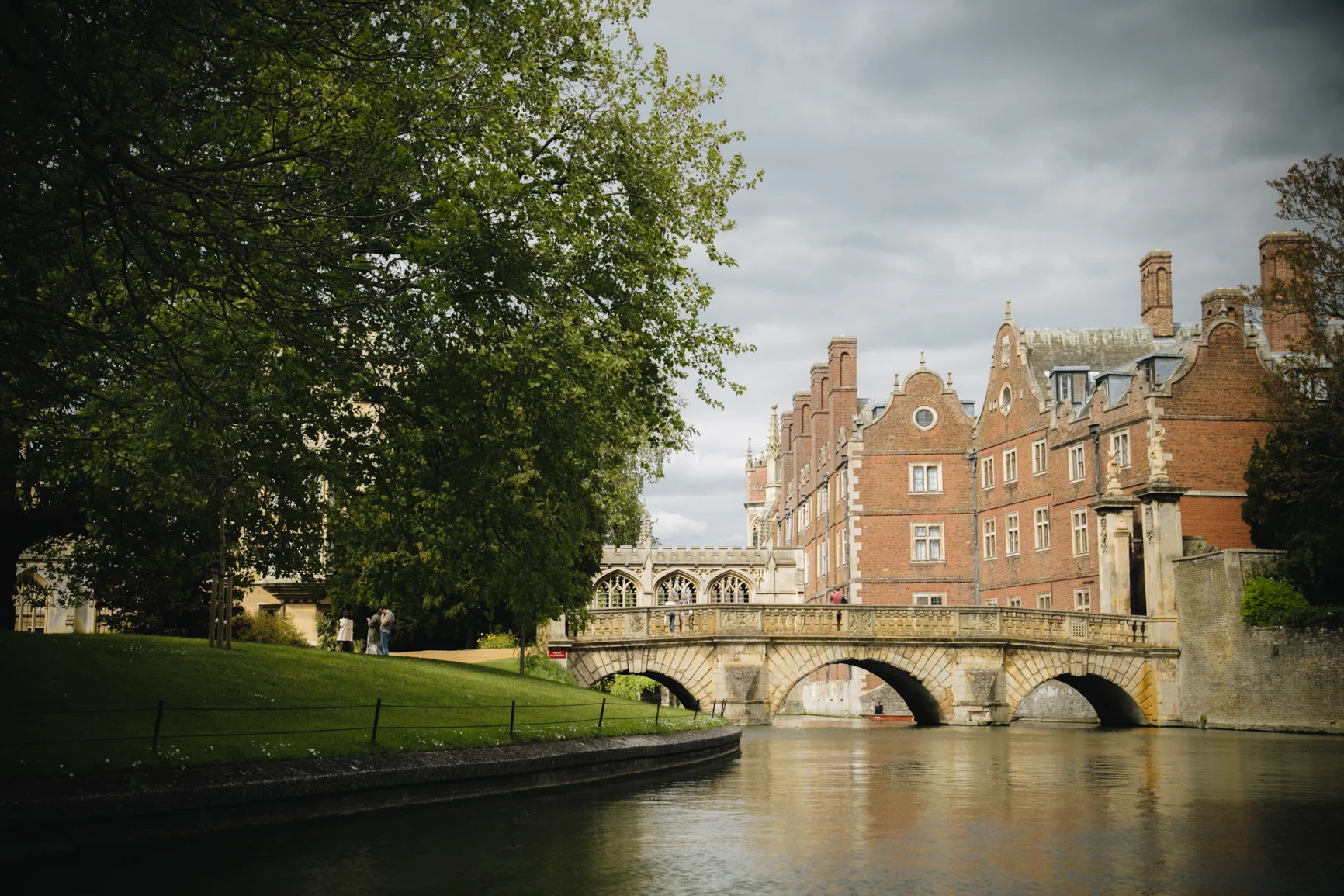Vitesse datant salles cachées Cambridge