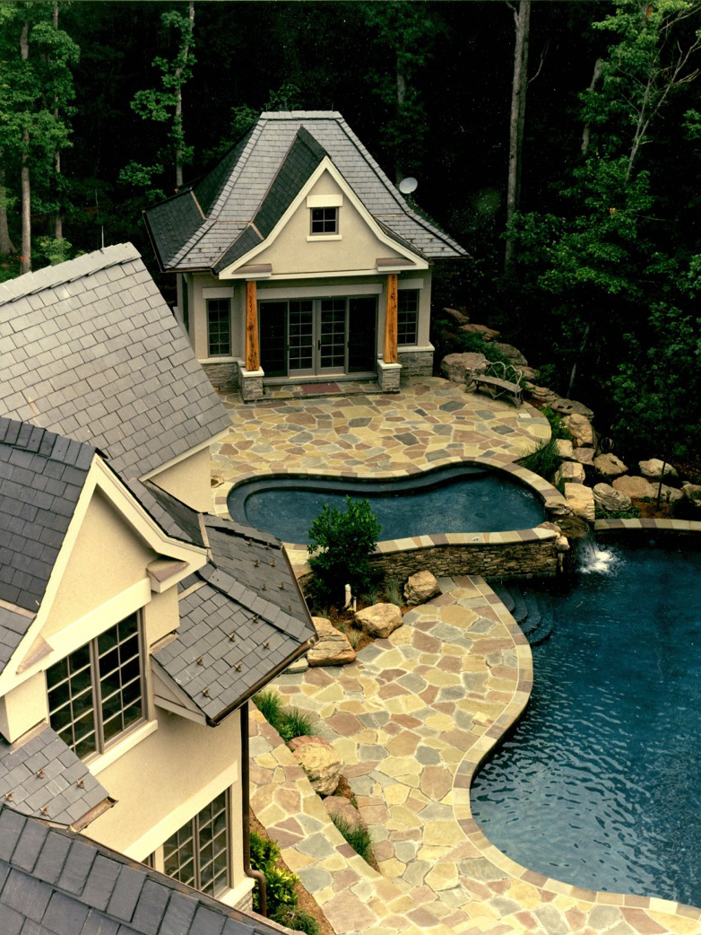 Custom Pool & Deck