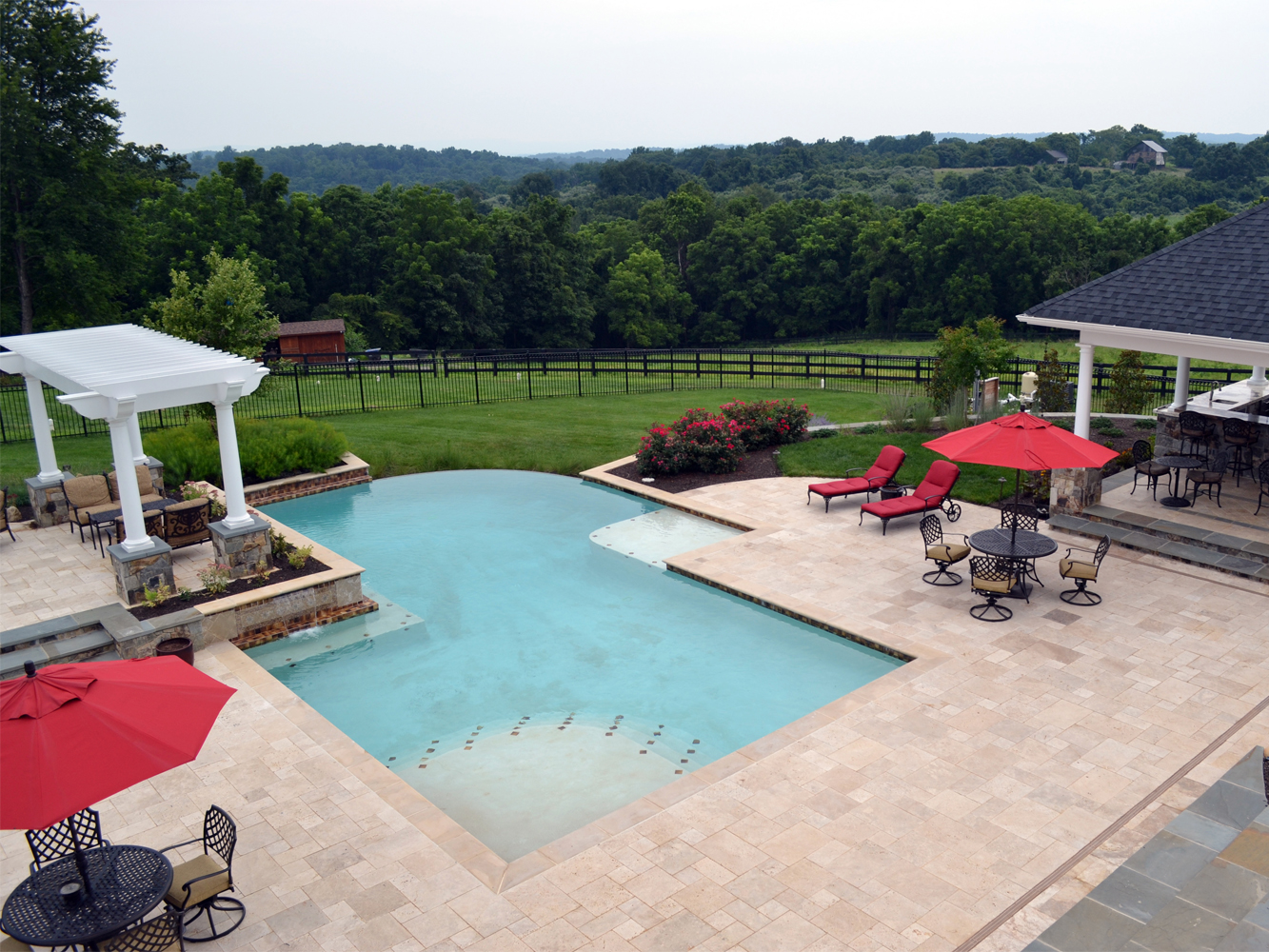 Aldie Residence Infinity Pool