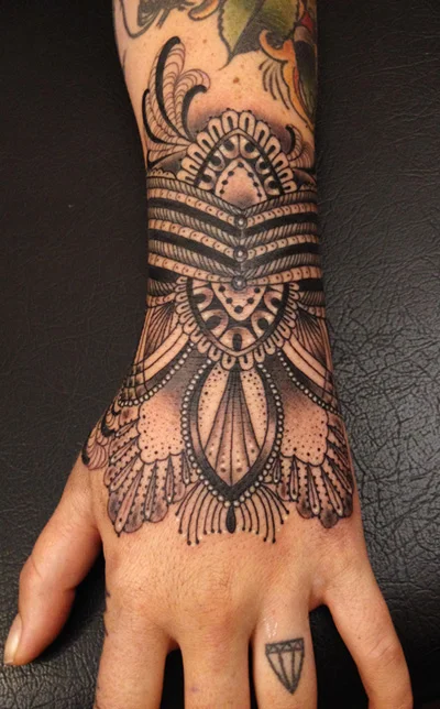 rose hardy tattoo age