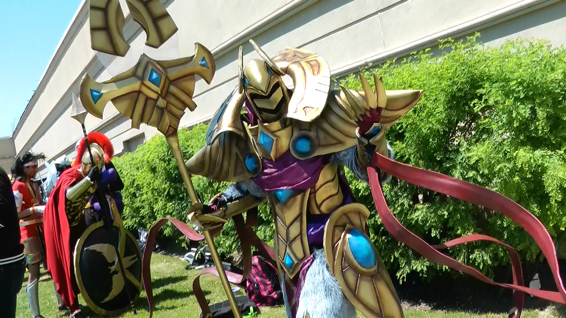  Azir from League of Legends blew us away! He didn't want to talk about how much his cosplay cost to build but it looks worth it. 