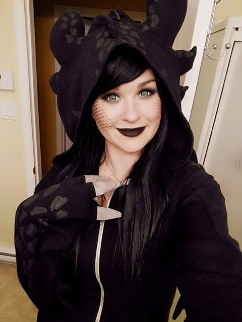Toothless from How to Train Your Dragon?!?!?! NO WAIIIII