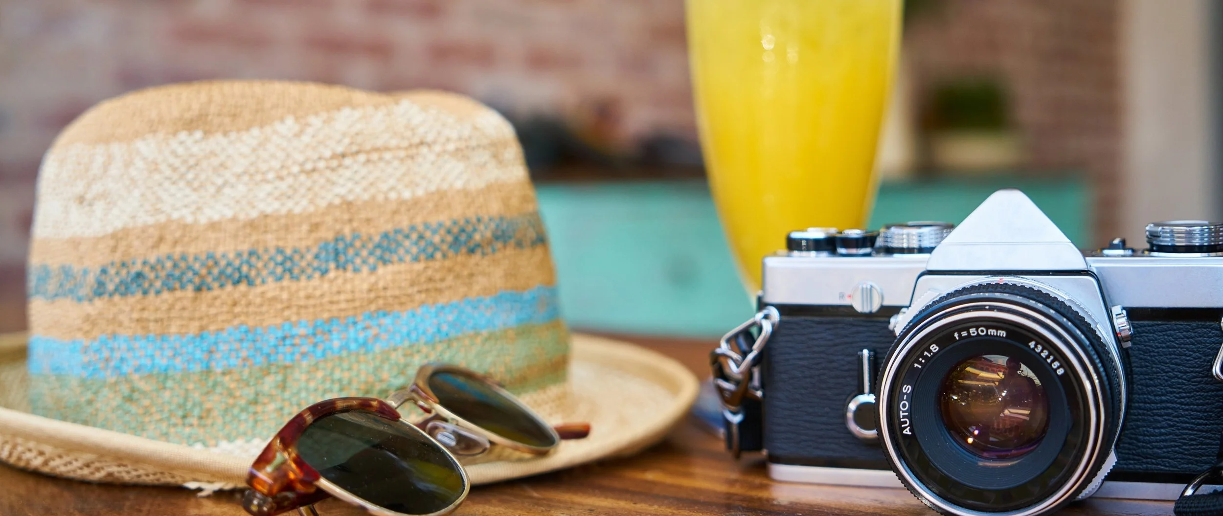 cafe-camera-classic-413960.jpg