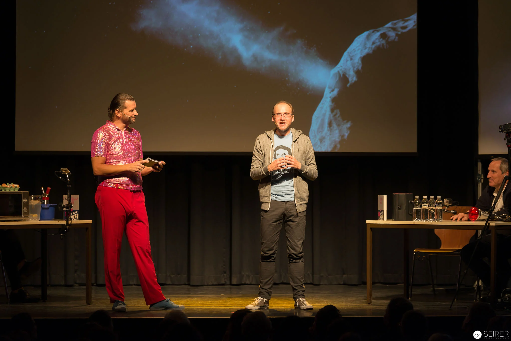 Science Busters - Warum landen Asteroiden immer in Kratern - Stadtsaal Wien
