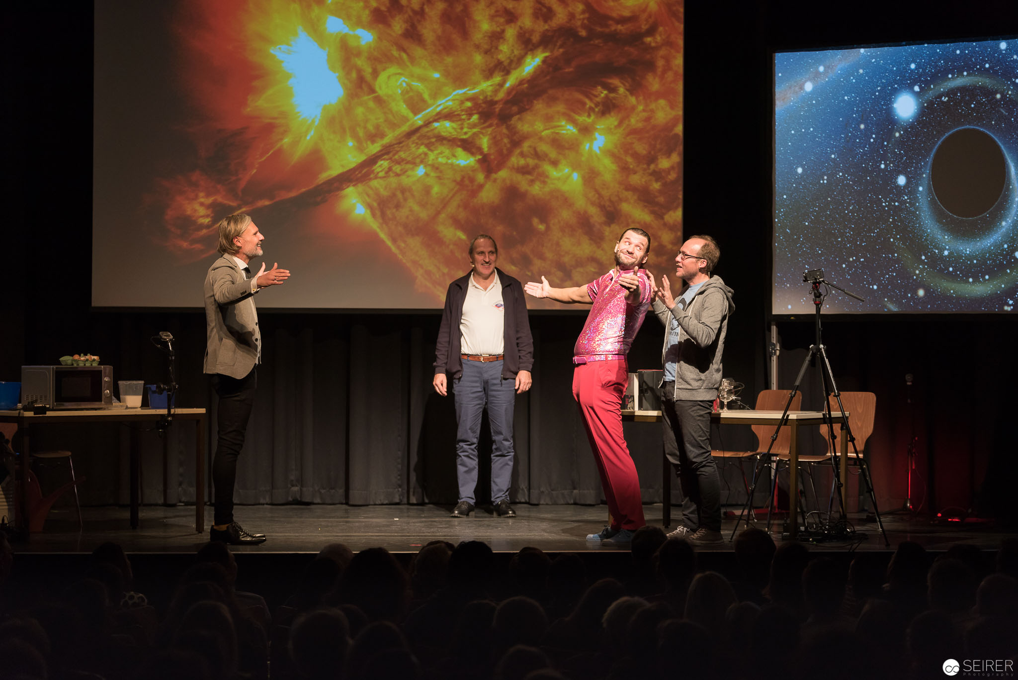 Science Busters - Warum landen Asteroiden immer in Kratern - Stadtsaal Wien