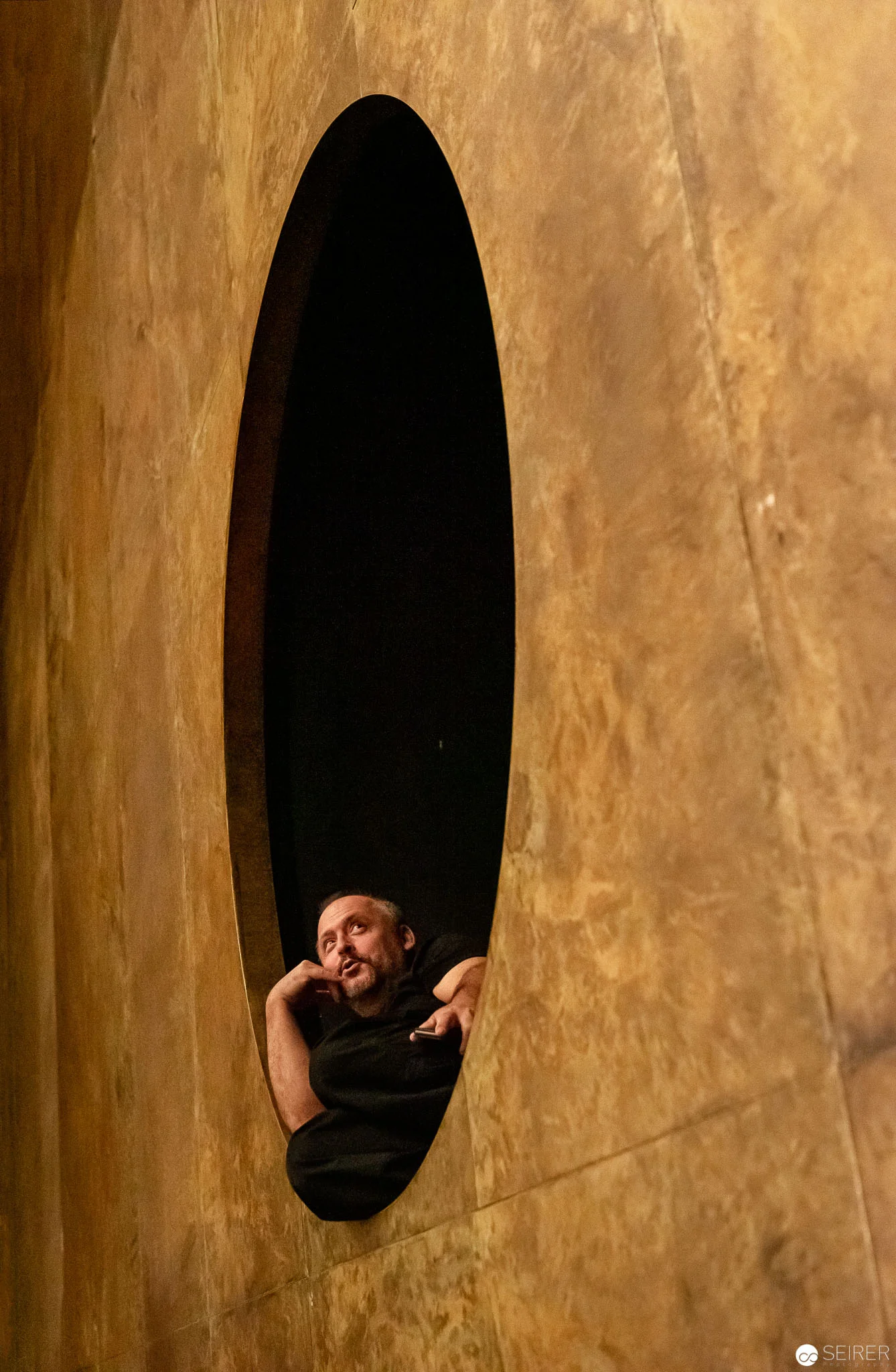 Geniales Bühnenbild bei “jedermann (stirbt)” im Burgtheater