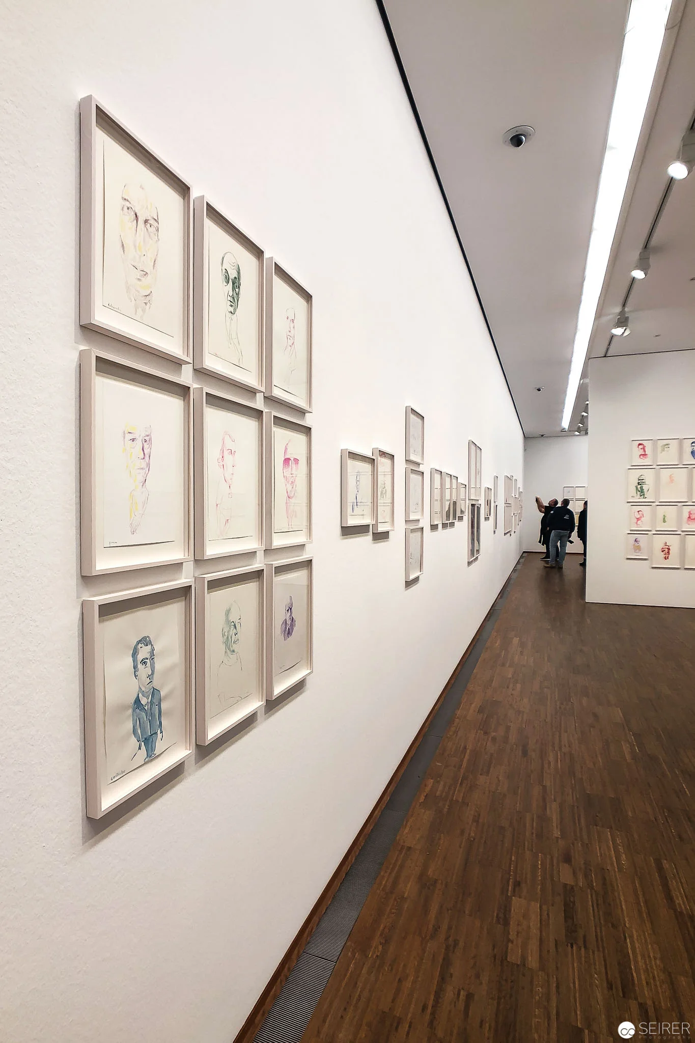 Ausstellung “Peace & Plenty” von Erwin Wurm in der Albertina