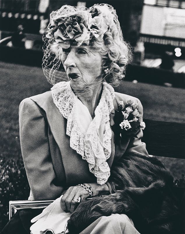 Foto: Lisette Model Woman with Veil, San Francisco 1949 © Estate of Lisette Model