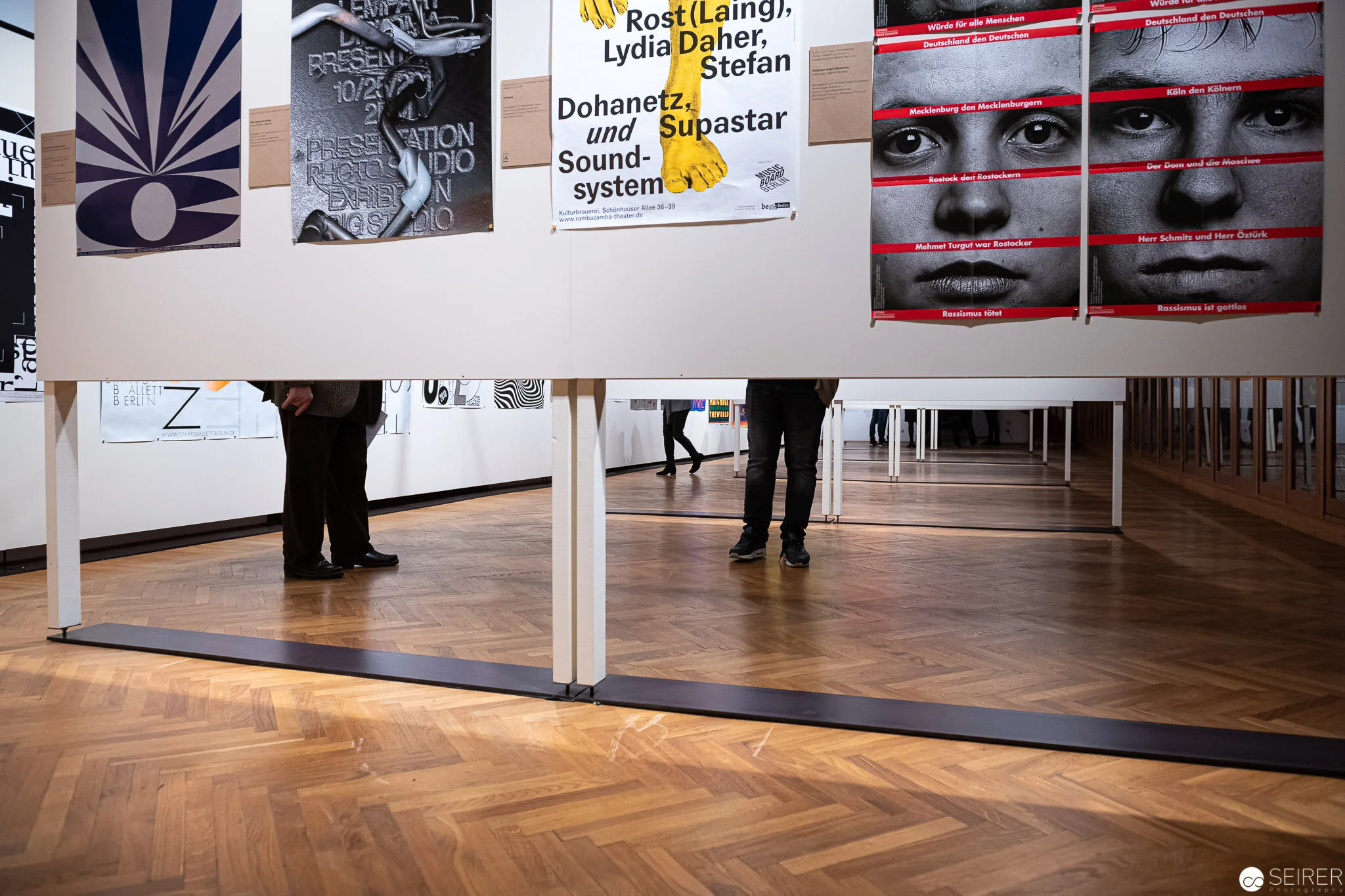 100 Beste Plakate 2018 im Kunstblättersaal des MAK