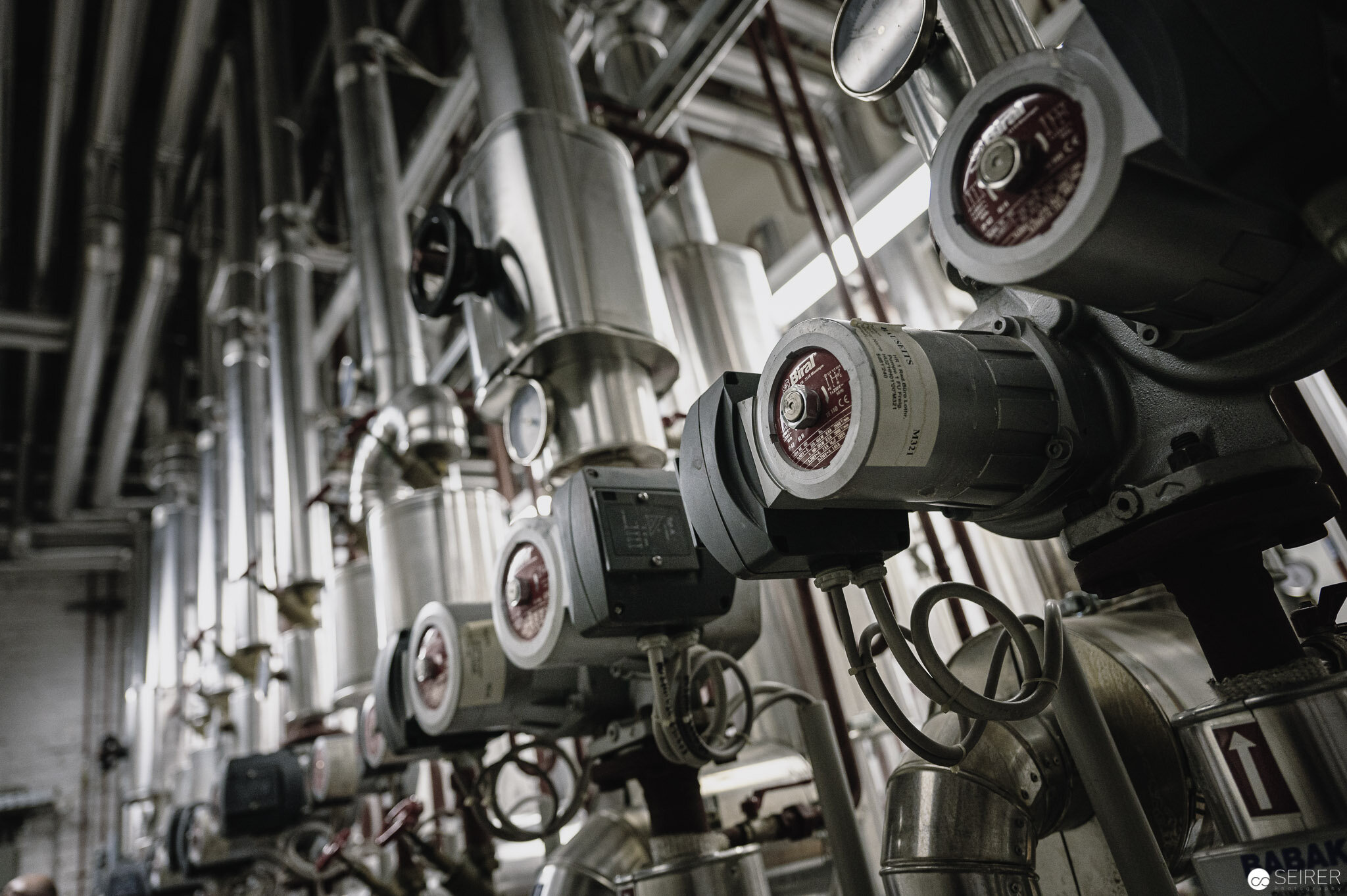 Unmengen Haustechnik im Bereich Brandschutz, Klimatisierung und Ton ist notwendig um die Konzerte reibungslos ablaufen zu lassen