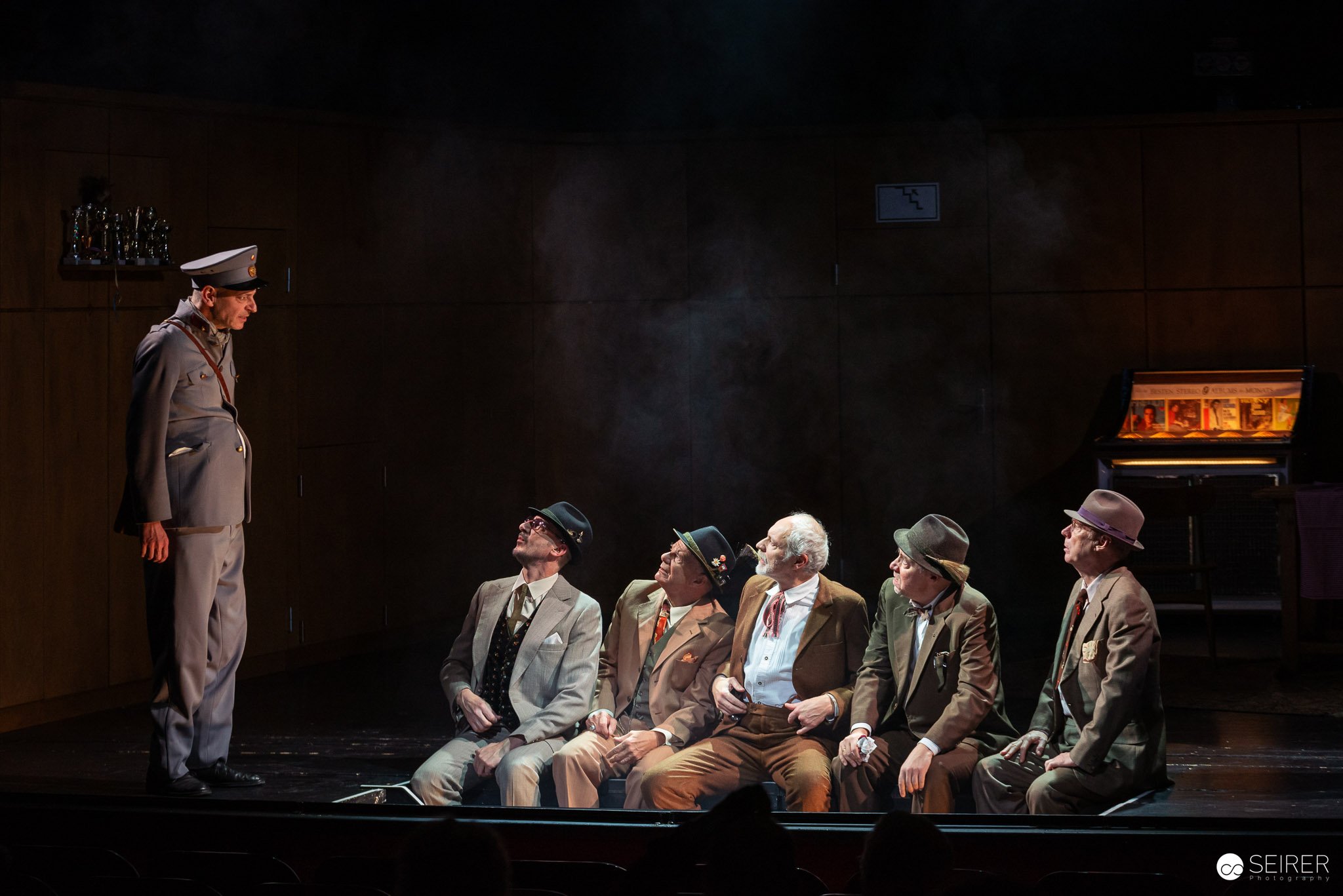 Die unsichtbare Kunst der Theaterfotografie: Was man hinter den Kulissen lernt