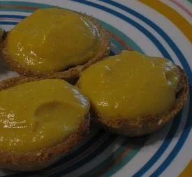 Sesame pastry cases with onion and pumpkin (pictured borrowed from muppyat.blogspot.com)
