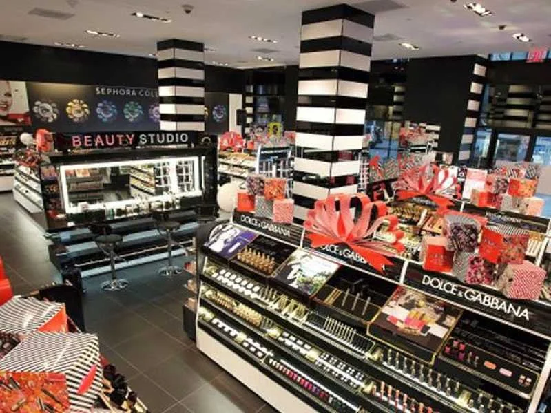 Bright, colourful and attractive - Sephora celebrates cosmetics.