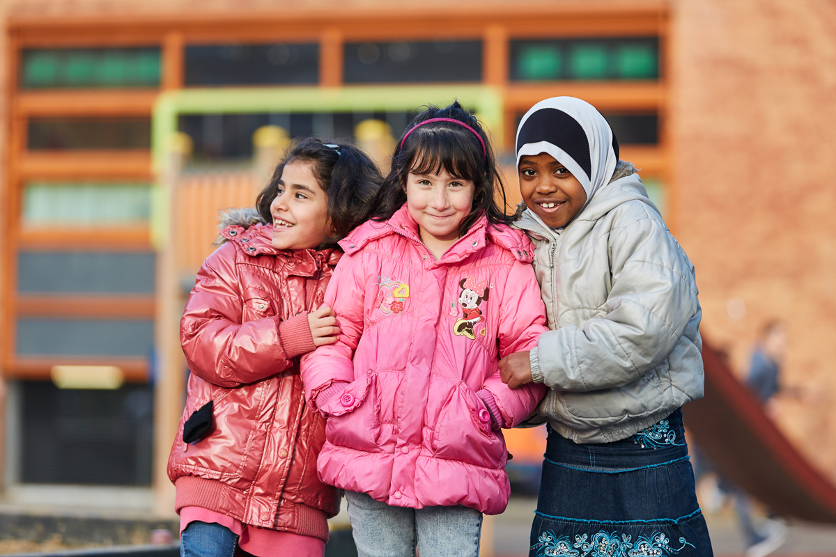 Emmely van Mierlo verzorgt schoolfotografie van het onderwijs, lerende- en spelende kinderen en leerkrachten.
