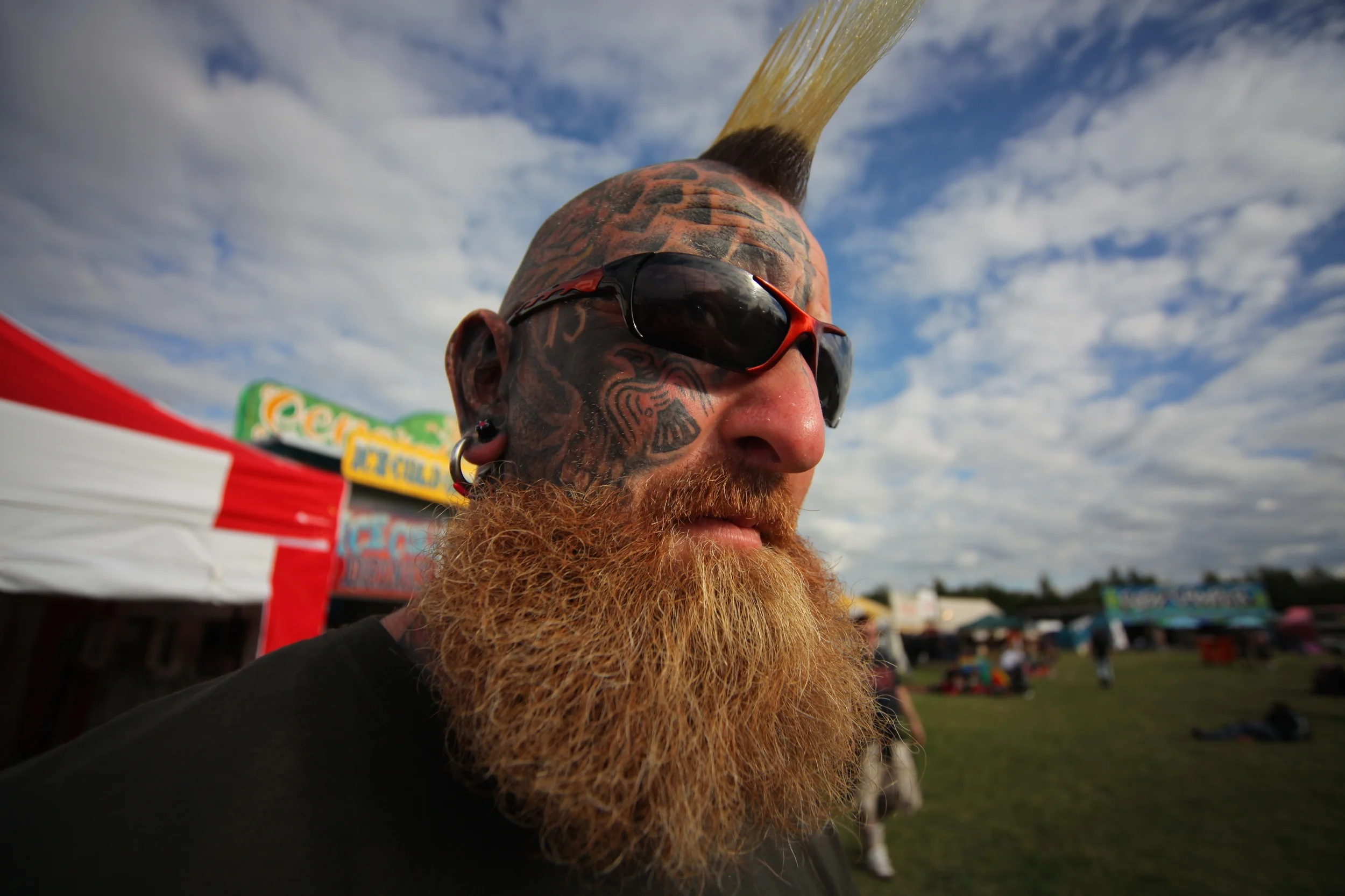 Crowd portraits 01