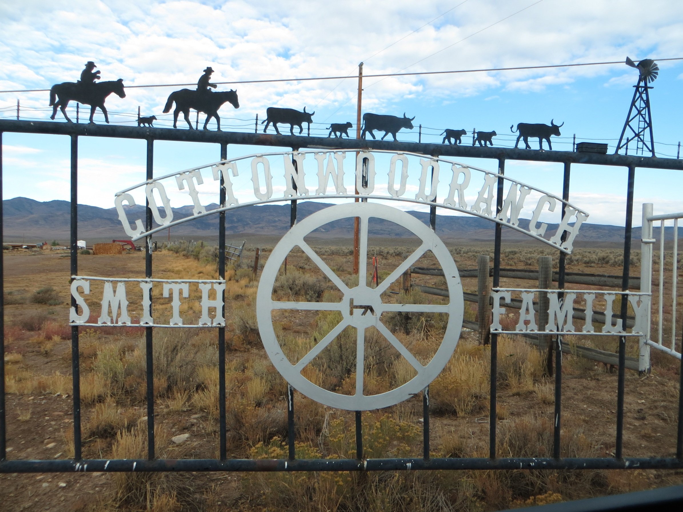 Cottonwood Guest Ranch Welcome Gate