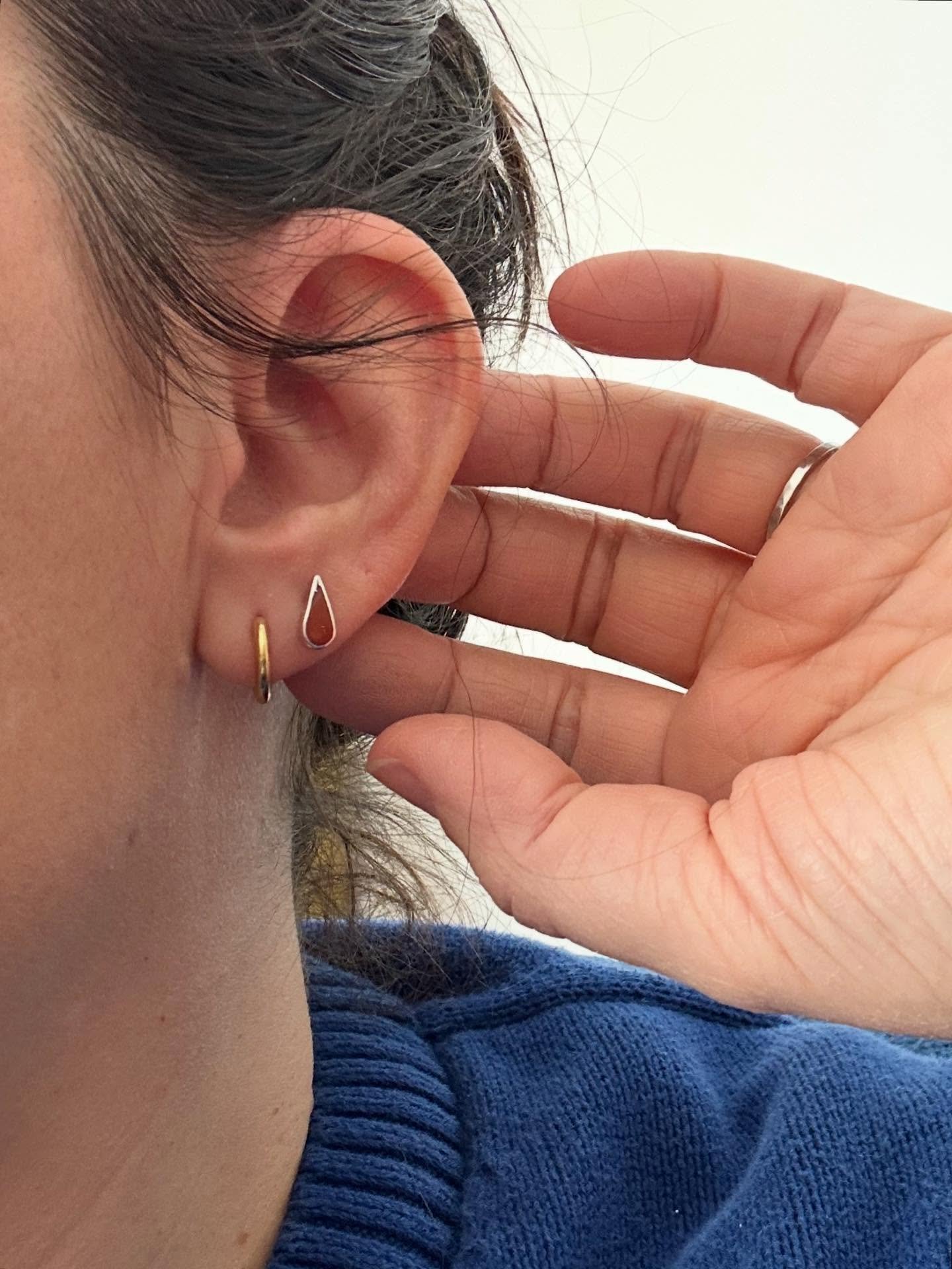 Carnelian studs. 🍊 🍎