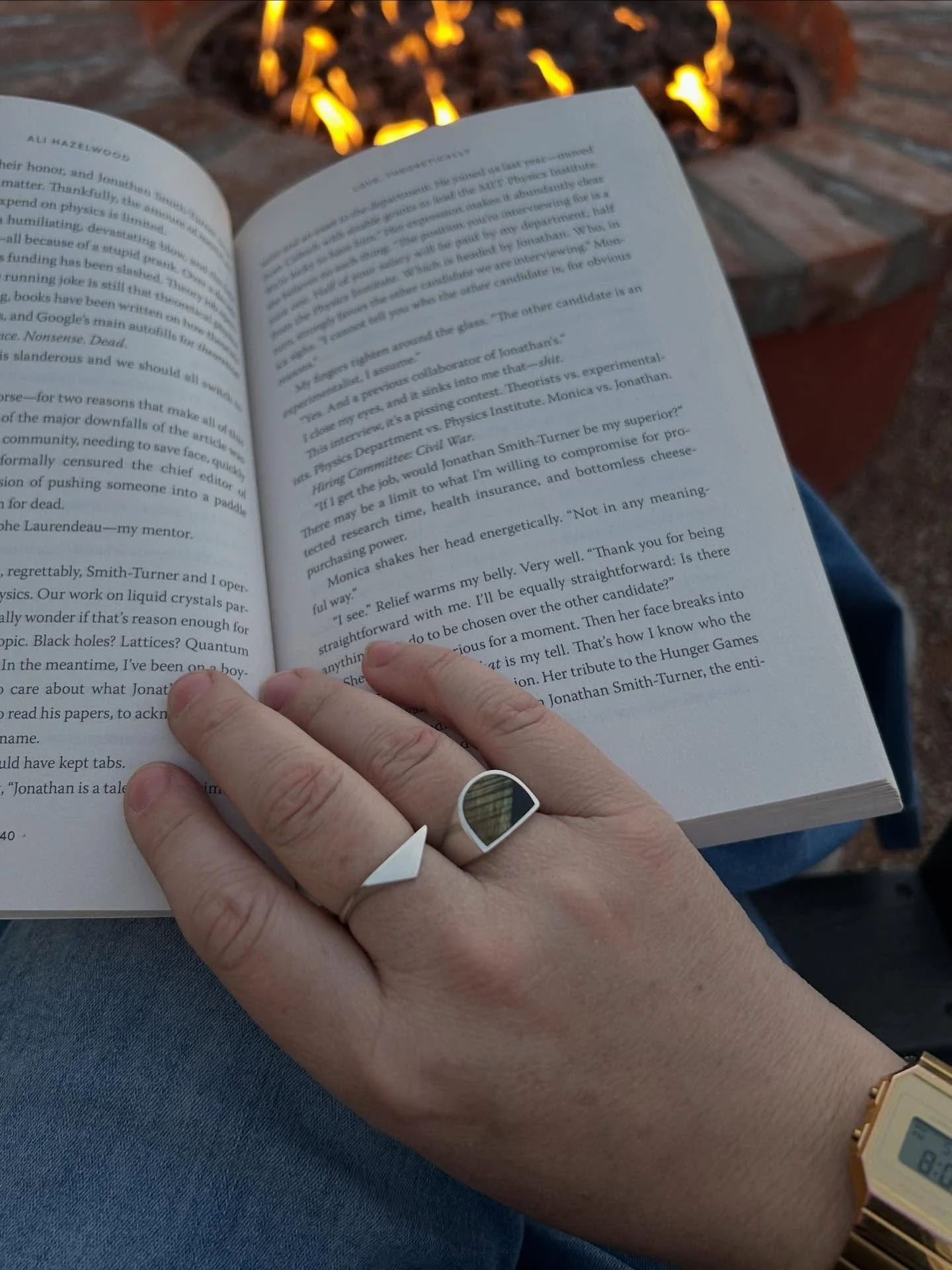 It&rsquo;s still quite snowy here 😩 wish I was still reading romance by the fire pit in Tucson