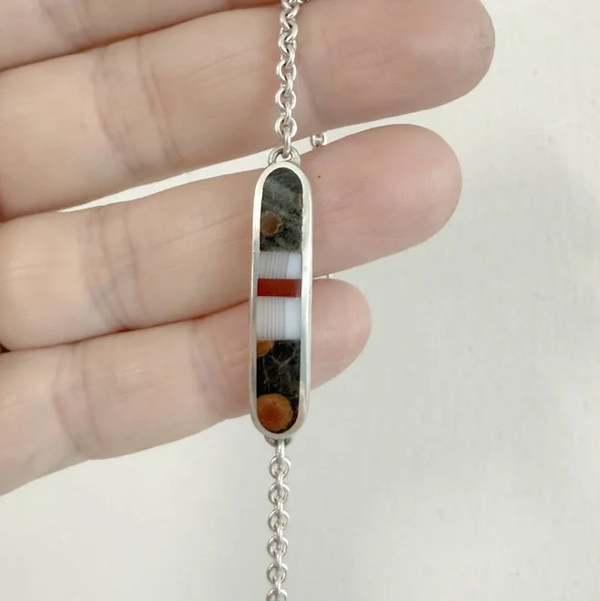 inlay bracelet red:black.jpeg