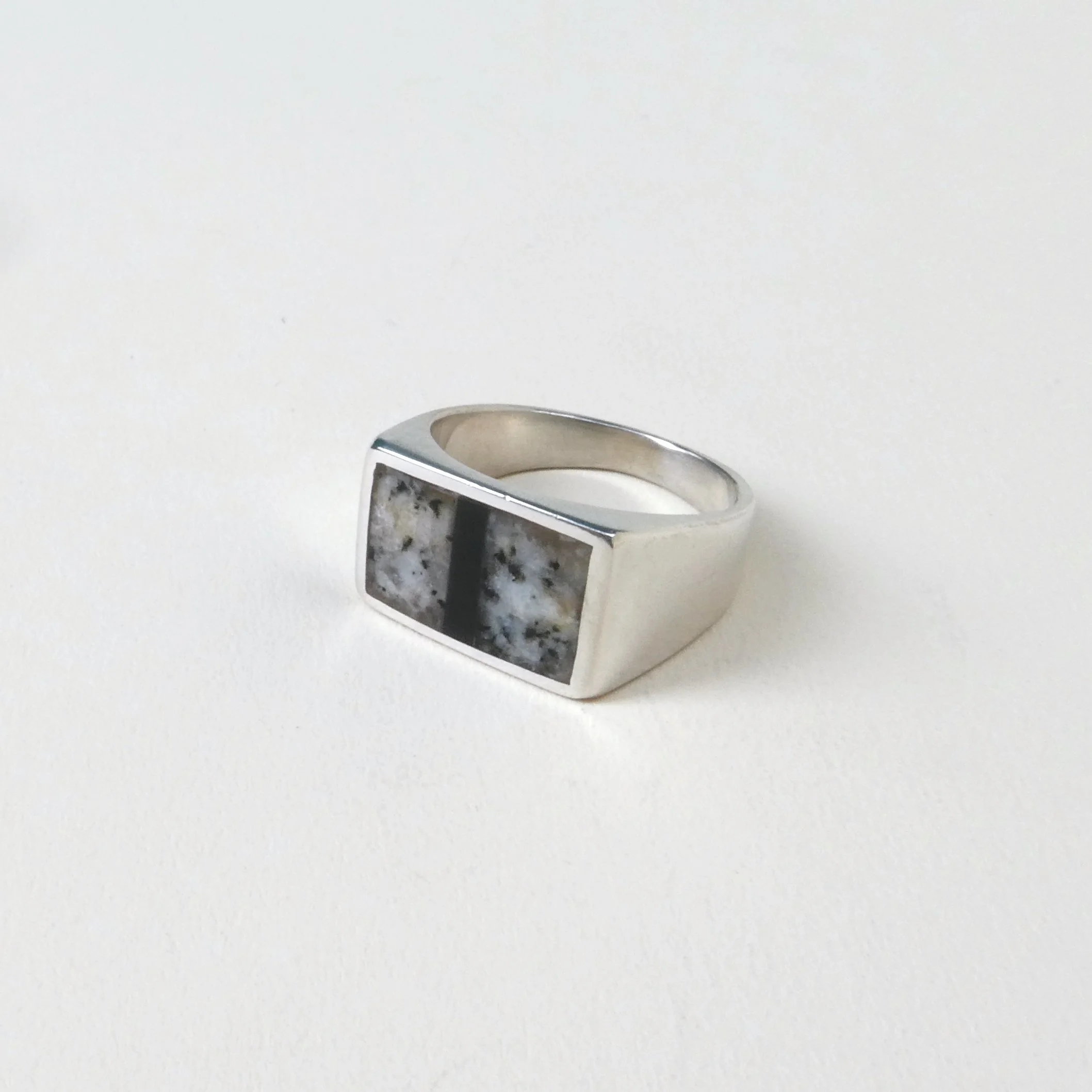 medium signet cobblestone and black jade.JPG