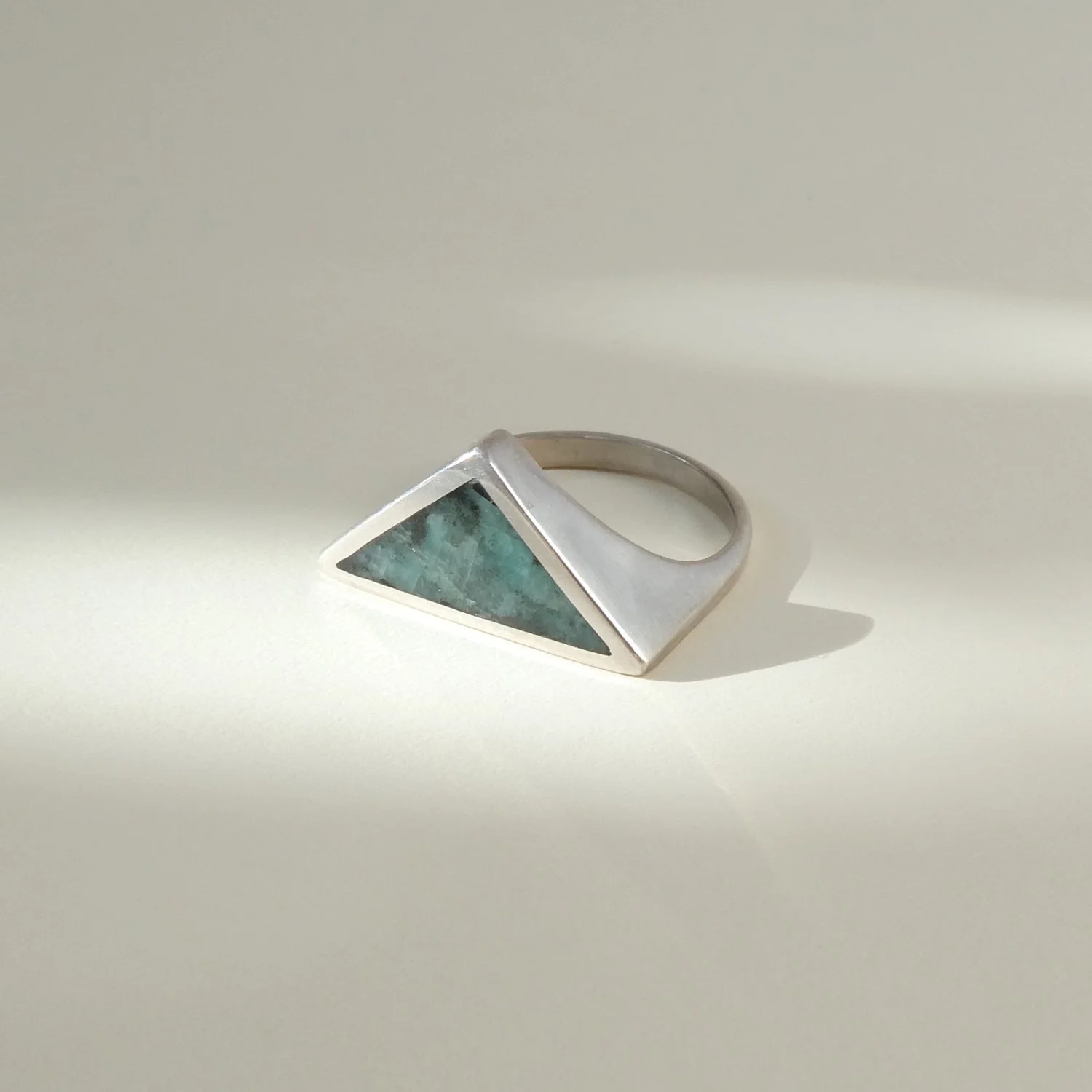 tri inlay ring emerald.JPG