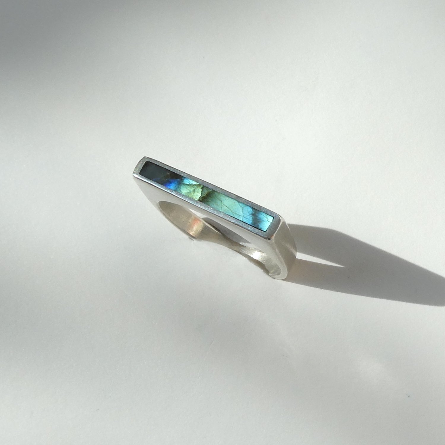 thin bar labradorite flash.JPG