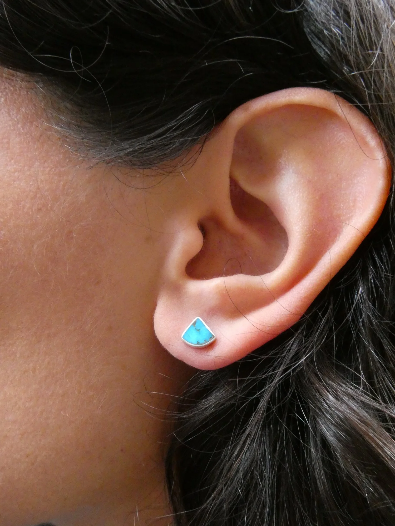 quarter round stud turq on ear.JPG