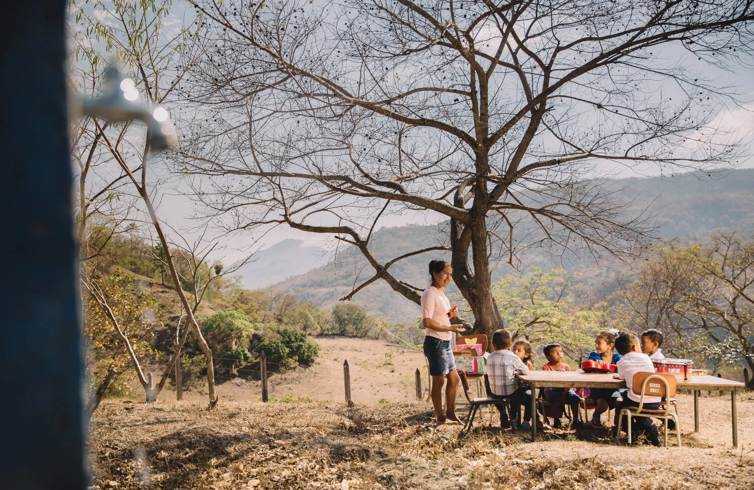 giving class outdoors - latin america - documentary photographer-Exposure.jpg