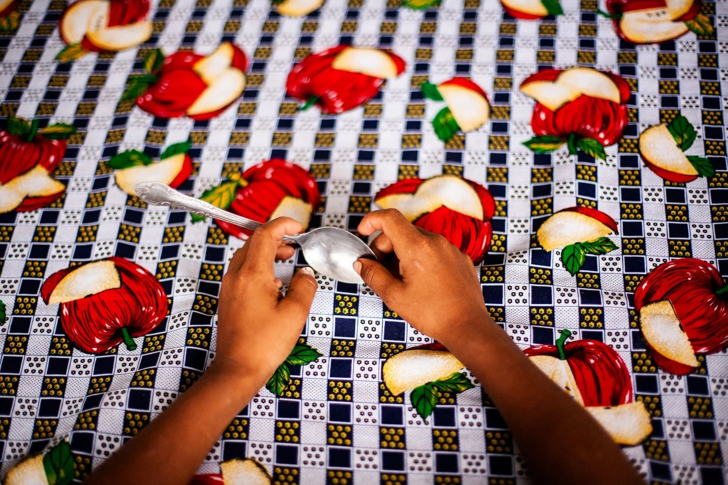 waiting for meal - humanitarian photographer-Exposure.jpg