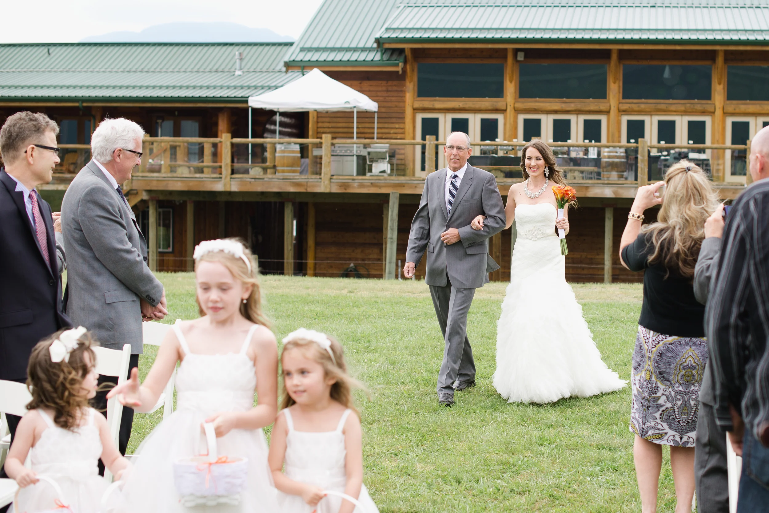 Fraser River Lodge Wedding_9.jpg