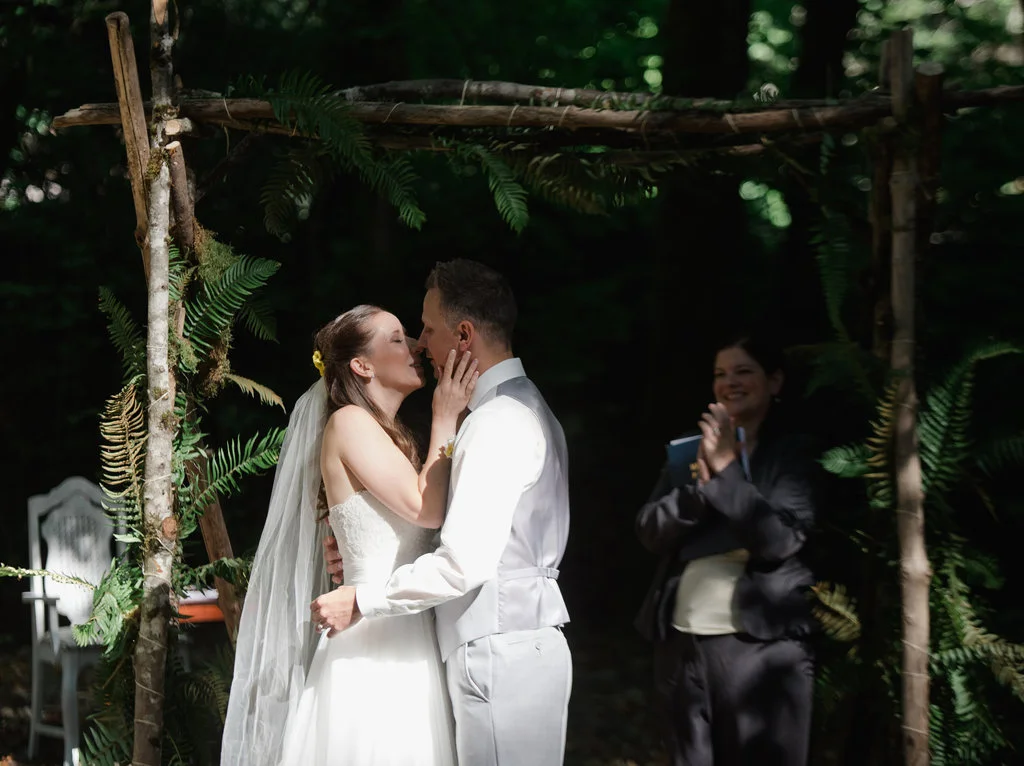 Leslie&Paul_Ceremony-95.jpg