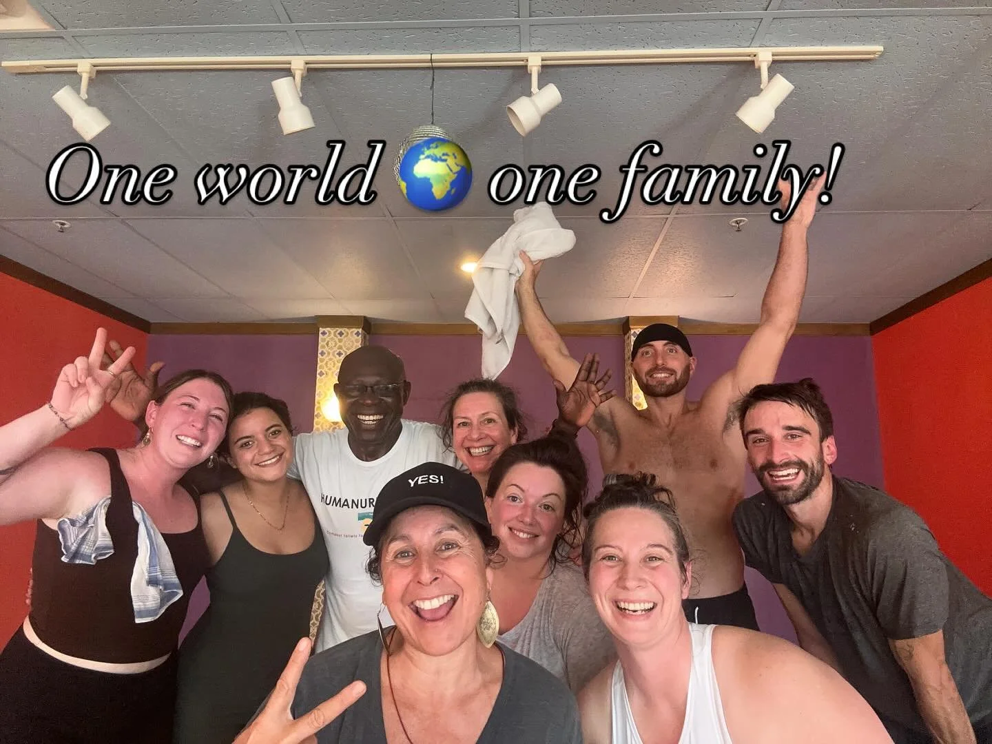 Thank you for your visit Samson🙏
Thank you for your humanitarian work🙏💗 Life is good 😊 #humaurekenya #samsonmuhalia #baptisteyoga #yogaworks #healthylifestyle #mysticconnecticut #mysticchamber #dechenoftheshala