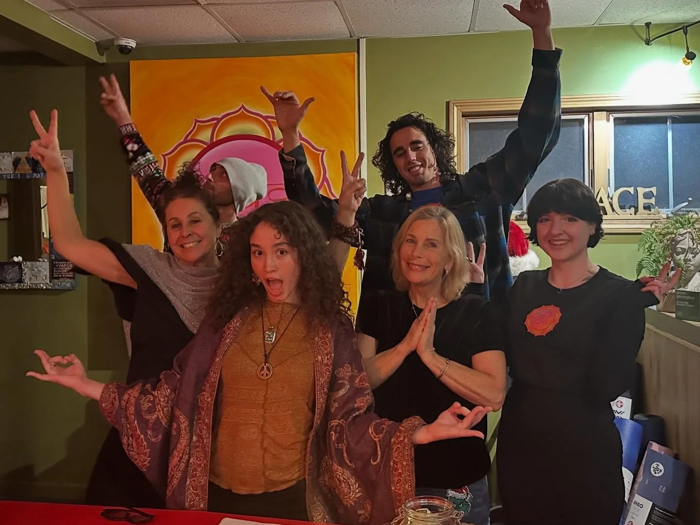 Our Kirtan last week was so magical! ✨ Thank you Shakti Ma and Rainbow Serpent for filling the room with joy, love, and beautiful, otherworldly sound! 🎶 And thank you to the Shala community for singing and dancing along! 🕉️#kirtan #MysticYogaShala 