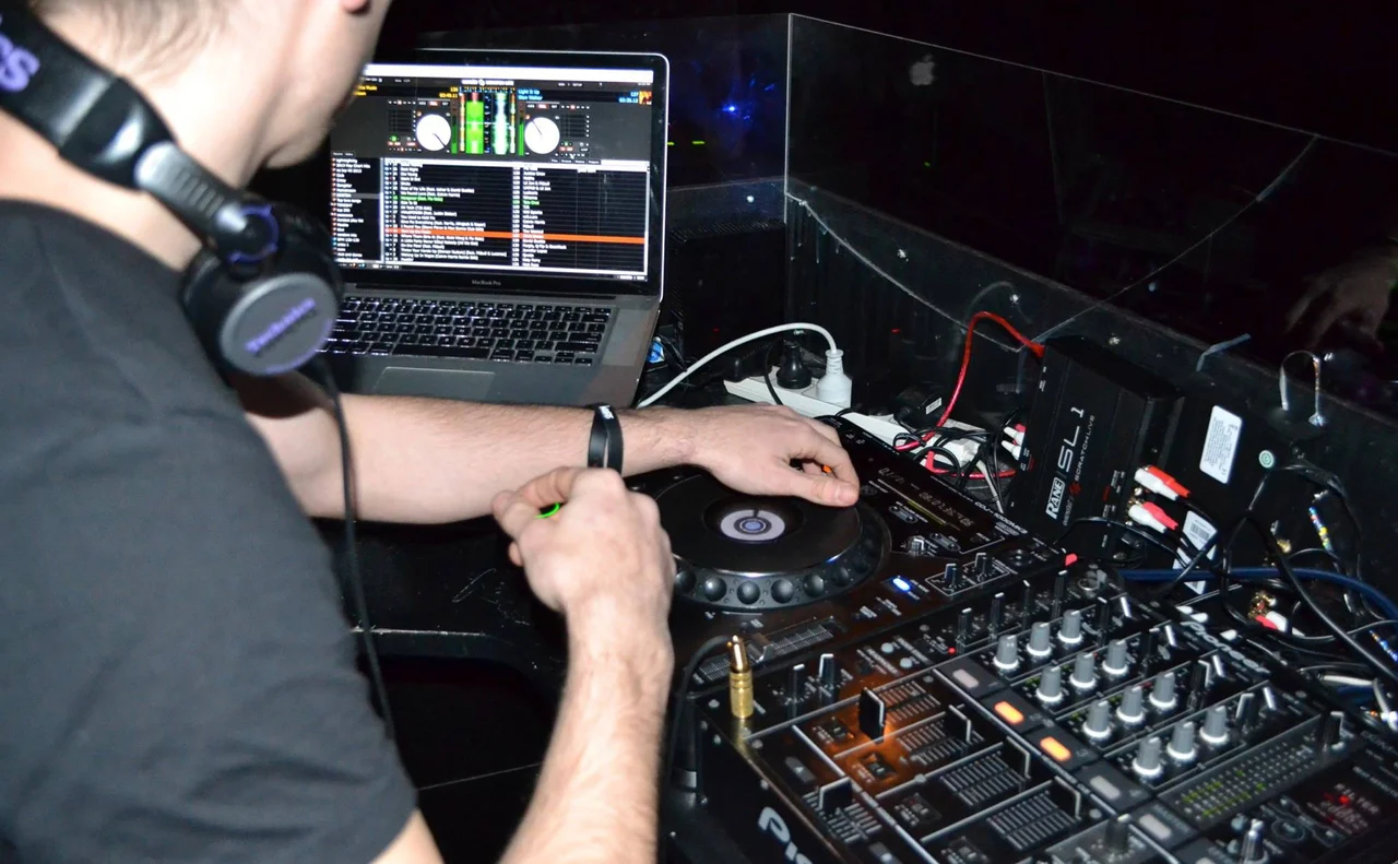 DJ Anthm at Boston.jpg